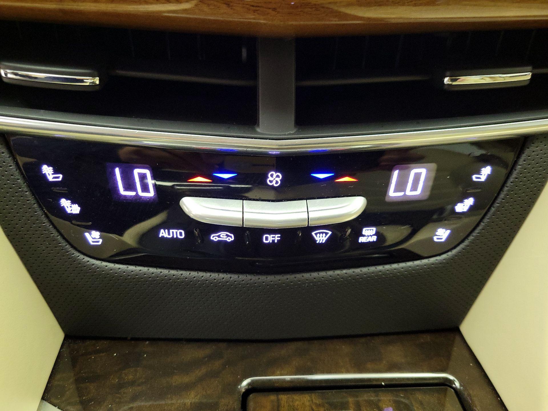 Thumbnail: 2018 Cadillac CT6 - 15