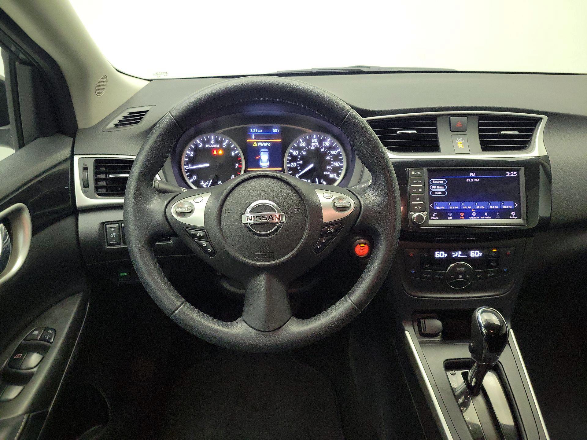 Thumbnail: 2019 Nissan Sentra - 10