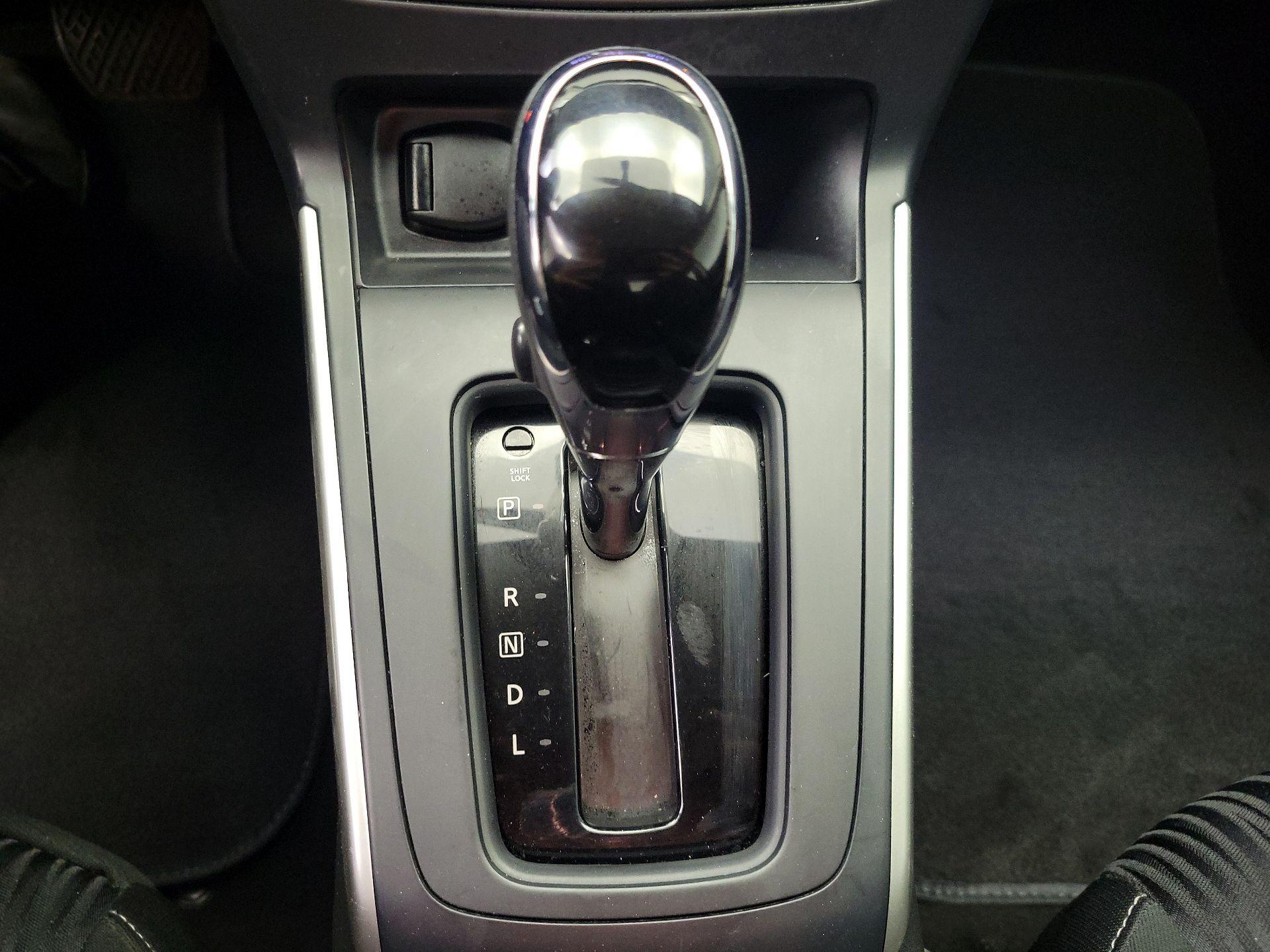 Thumbnail: 2019 Nissan Sentra - 17