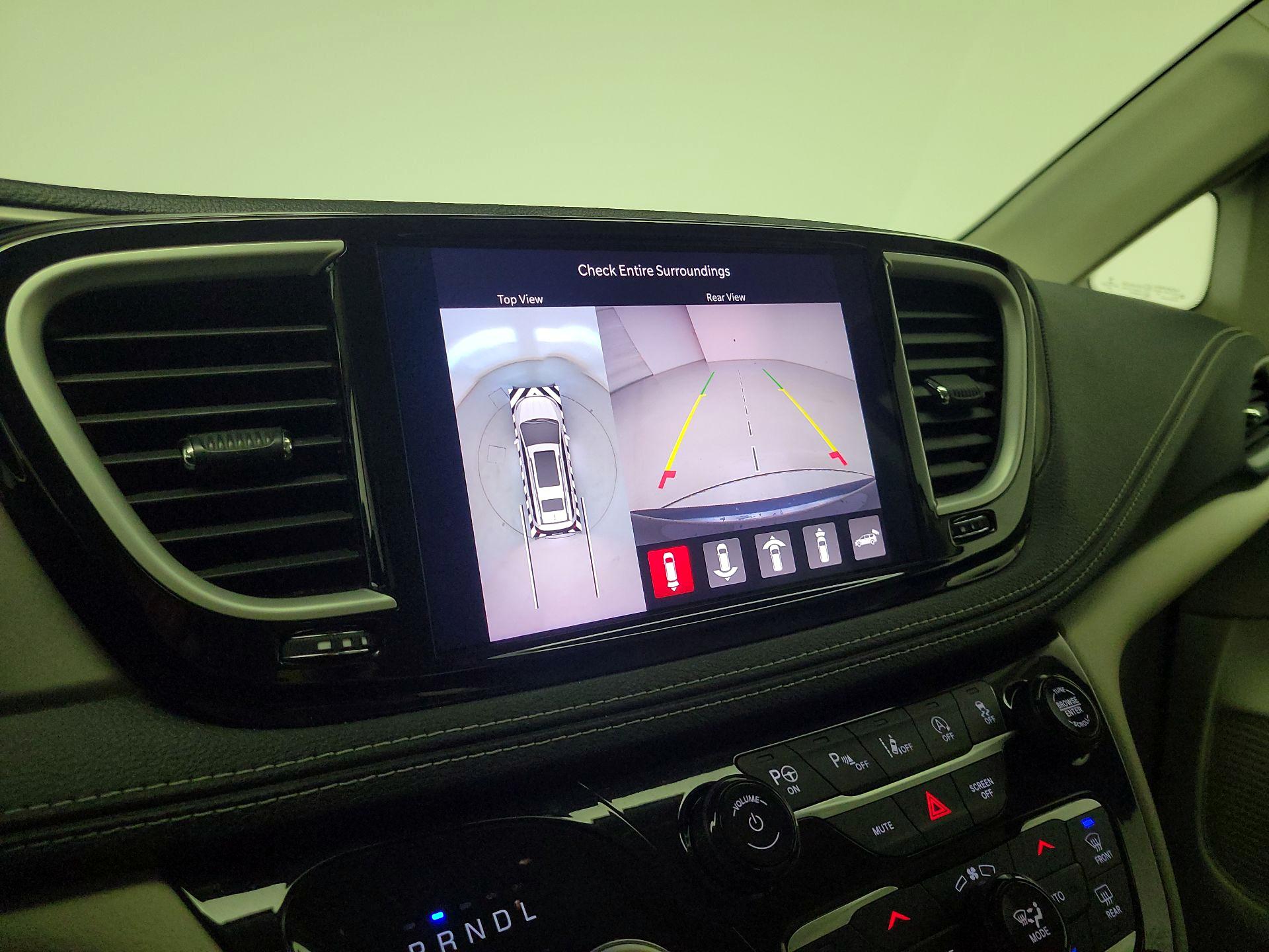 Thumbnail: 2021 Chrysler Pacifica - 15