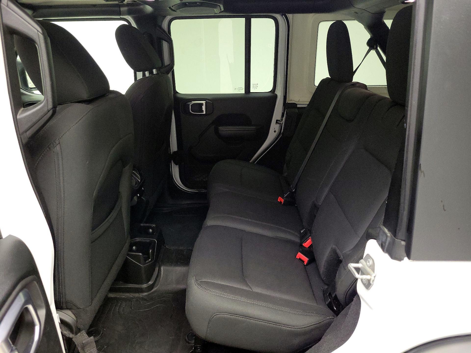 Thumbnail: 2018 Jeep Wrangler - 19