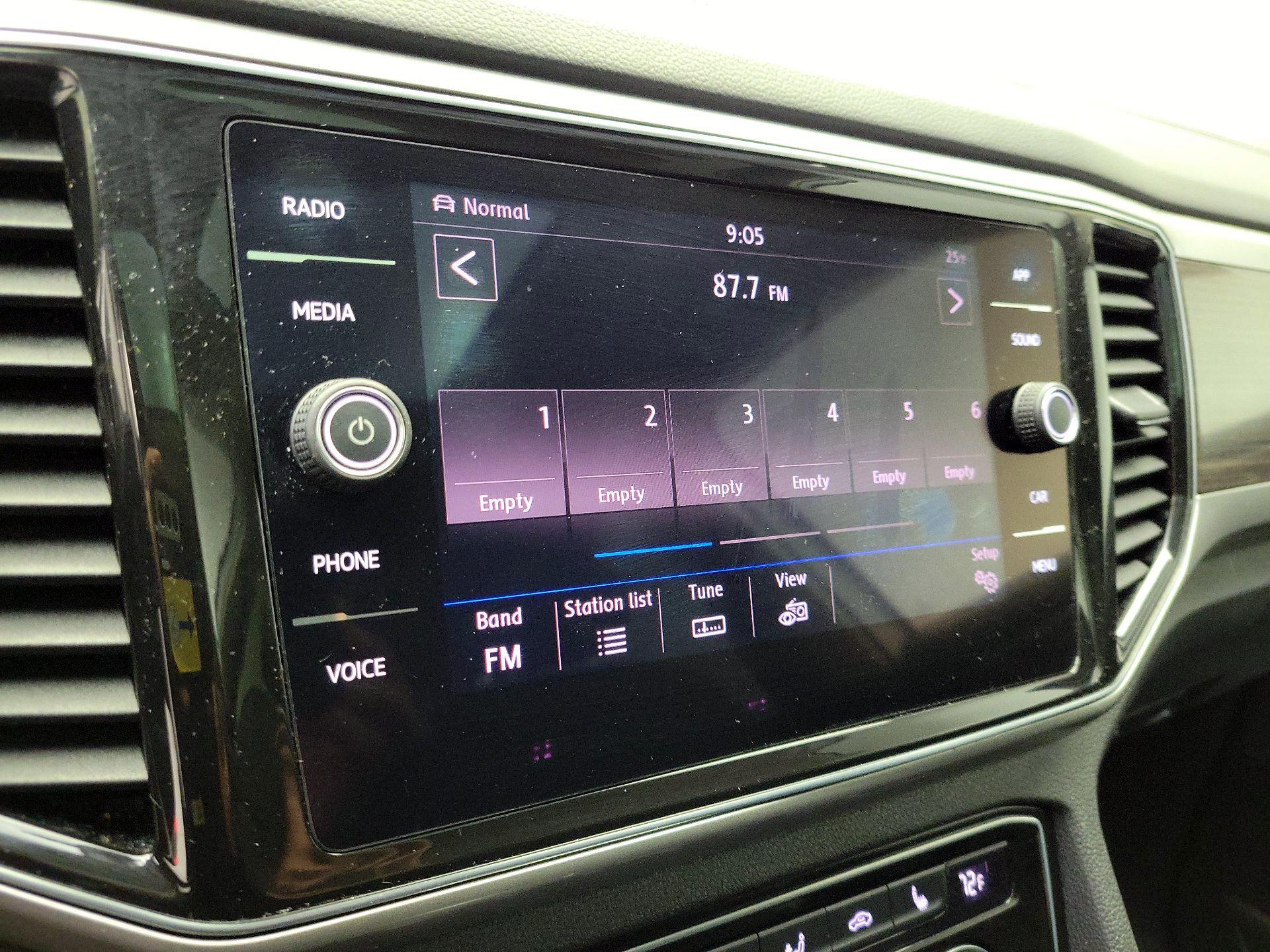 Thumbnail: 2018 Volkswagen Atlas - 14