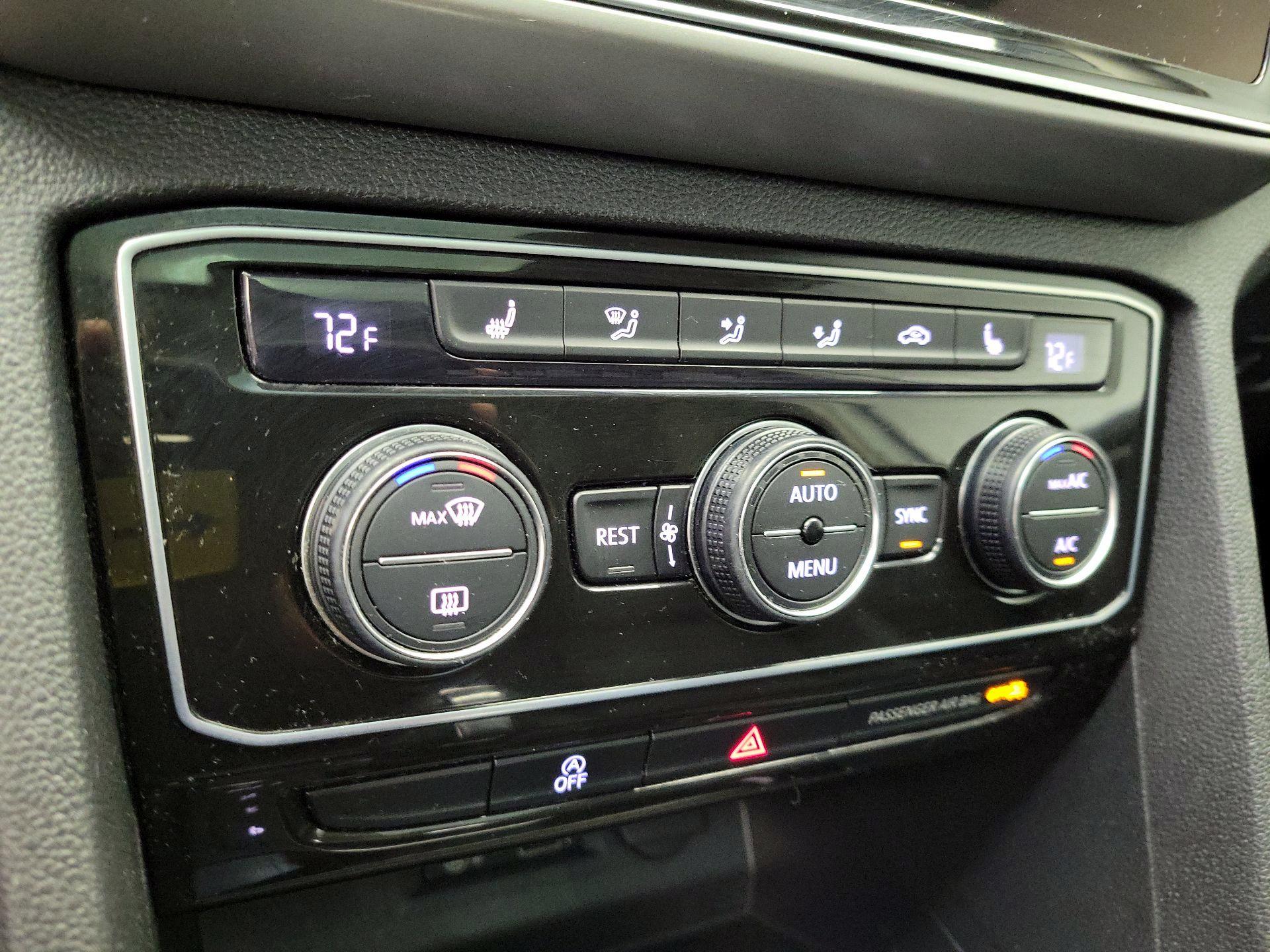 Thumbnail: 2018 Volkswagen Atlas - 15