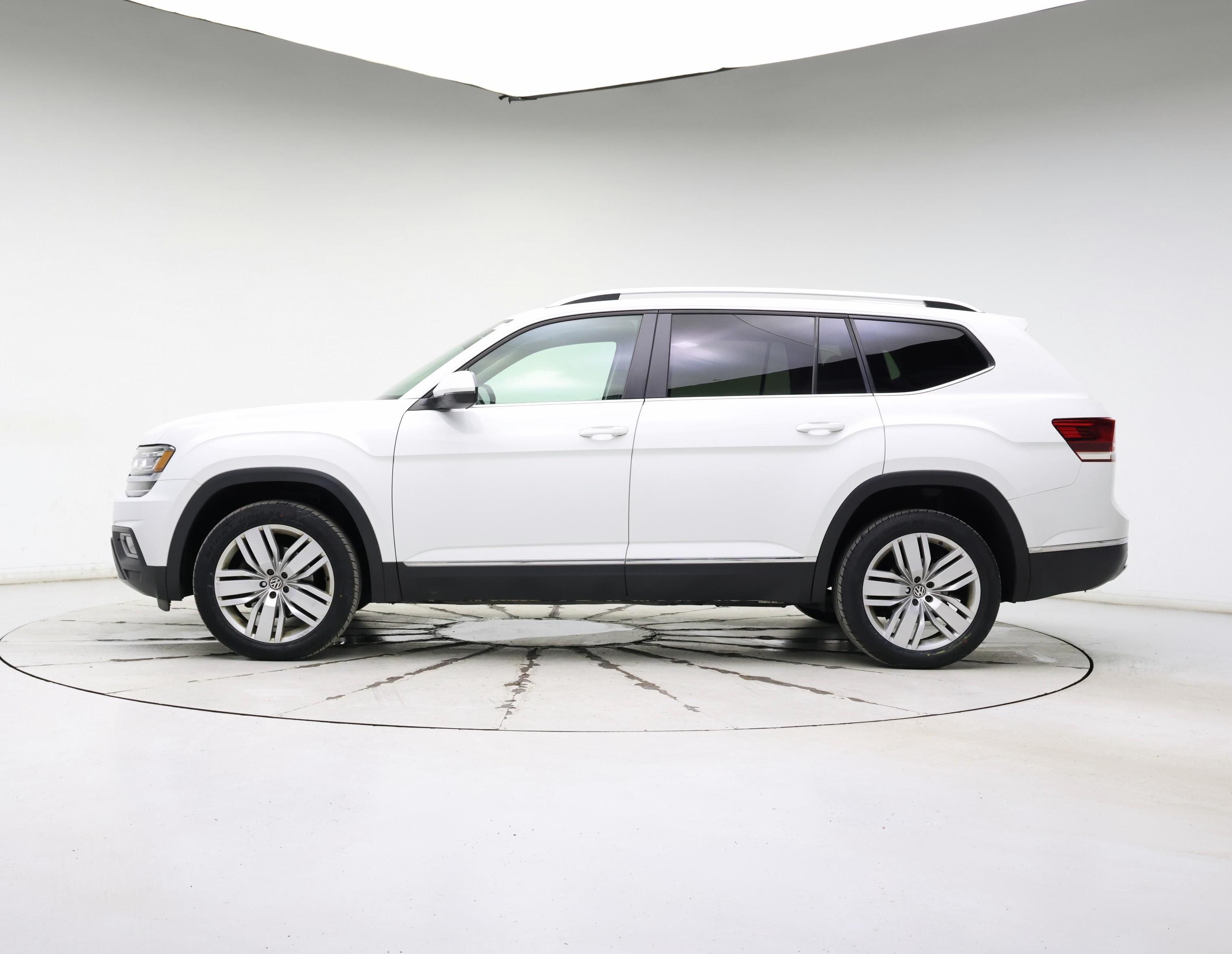 Thumbnail: 2018 Volkswagen Atlas - 3