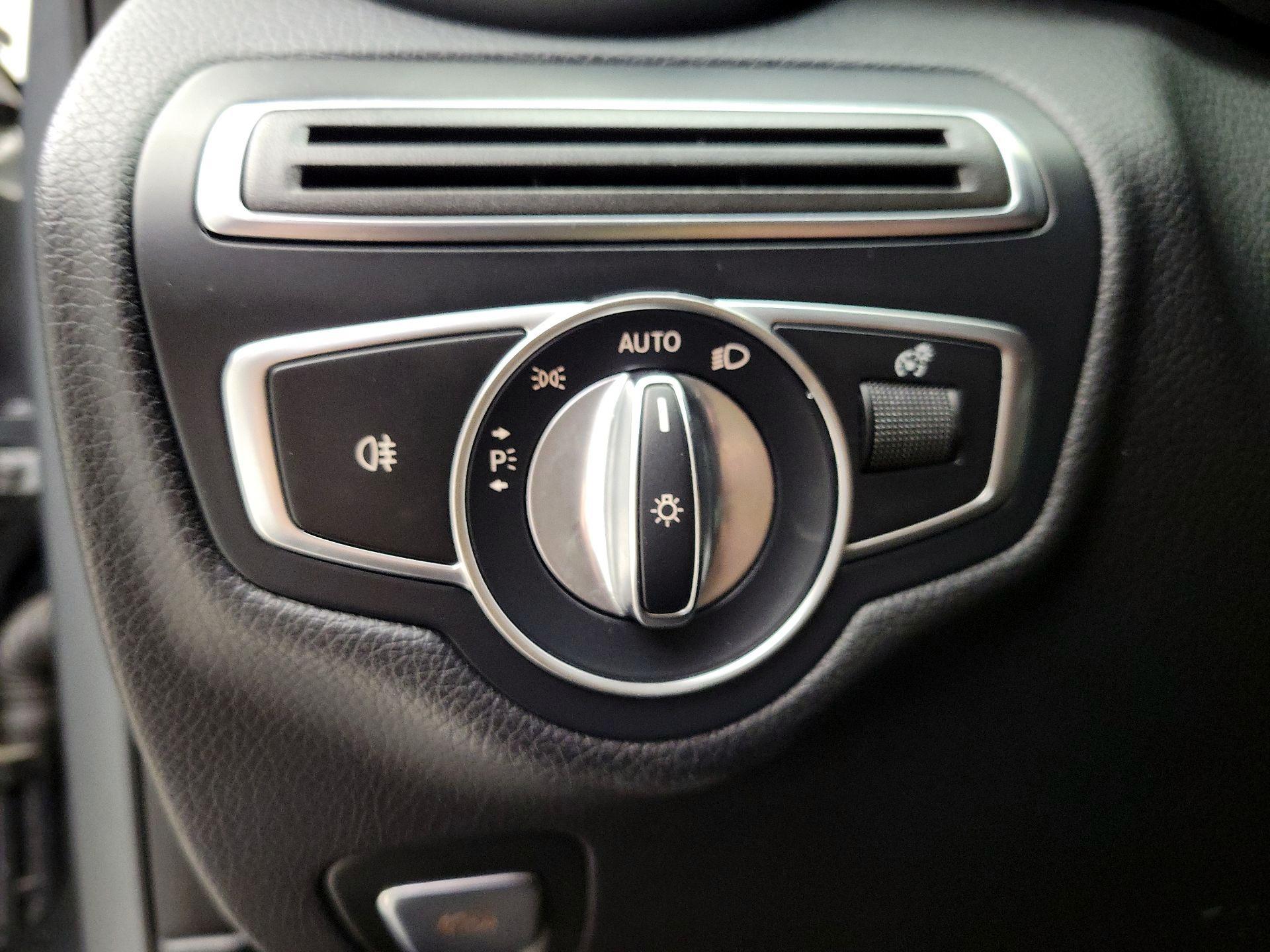 Thumbnail: 2017 Mercedes-Benz C-Class - 13