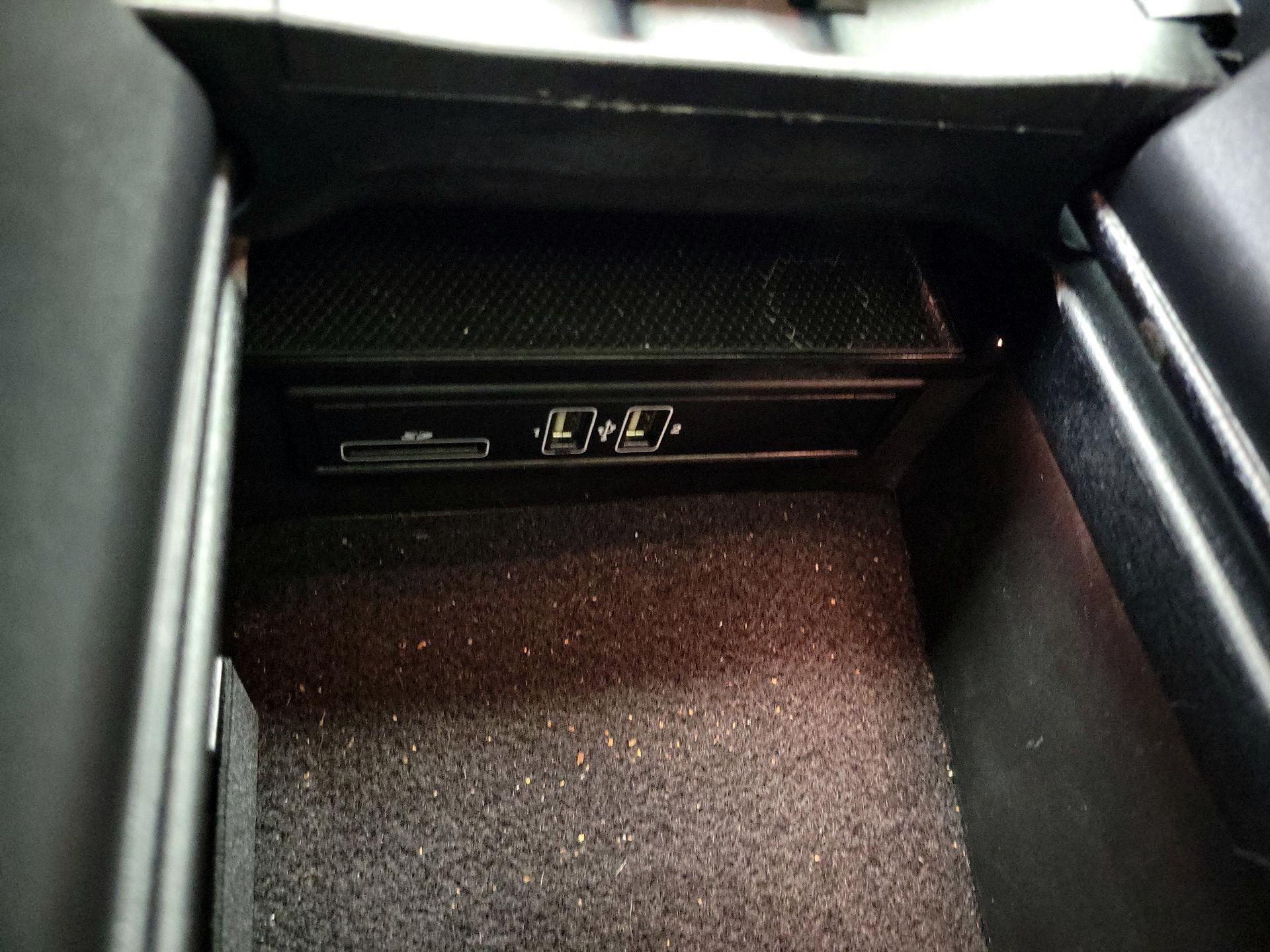 Thumbnail: 2017 Mercedes-Benz C-Class - 18