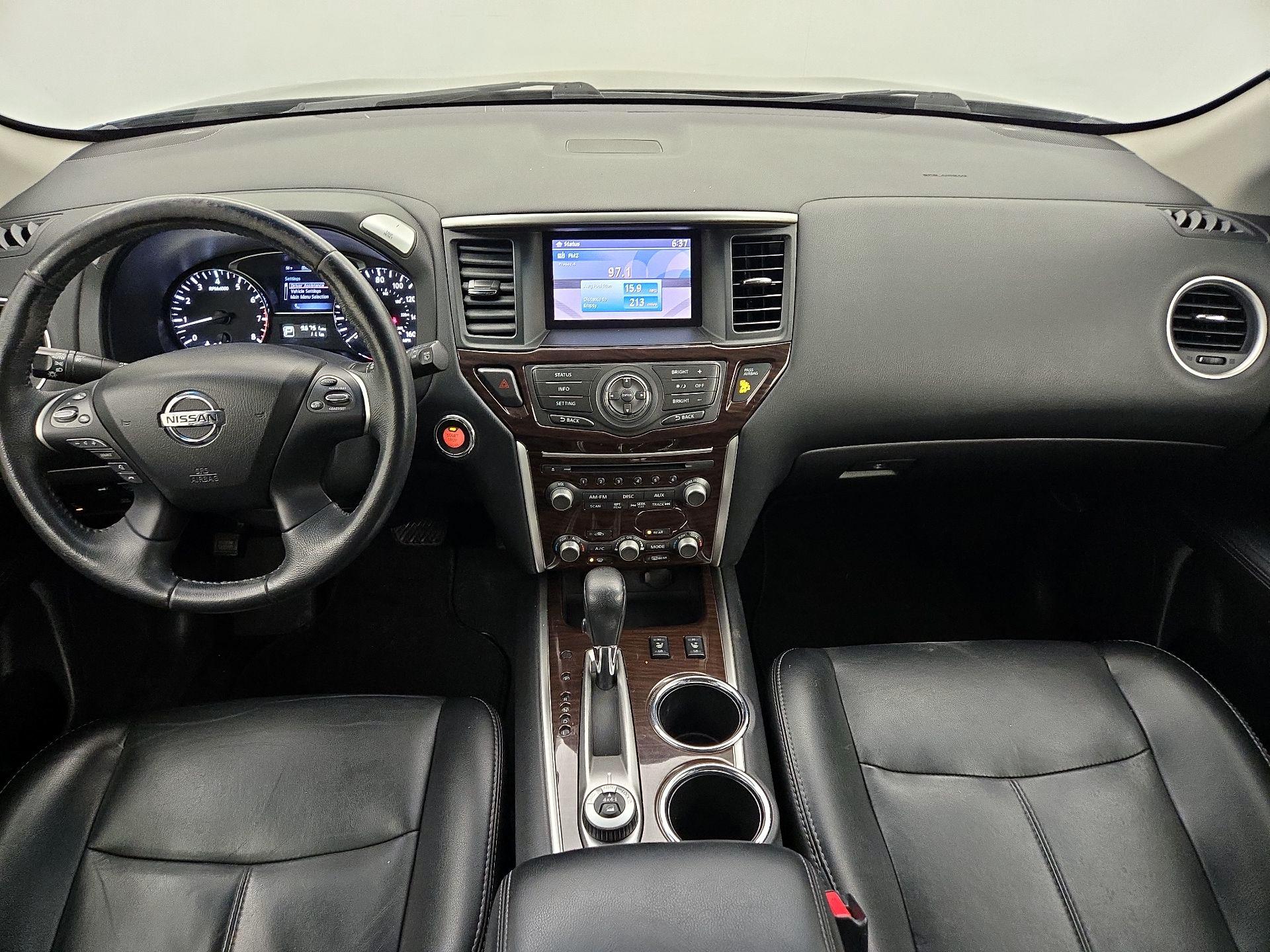 Thumbnail: 2015 Nissan Pathfinder - 9