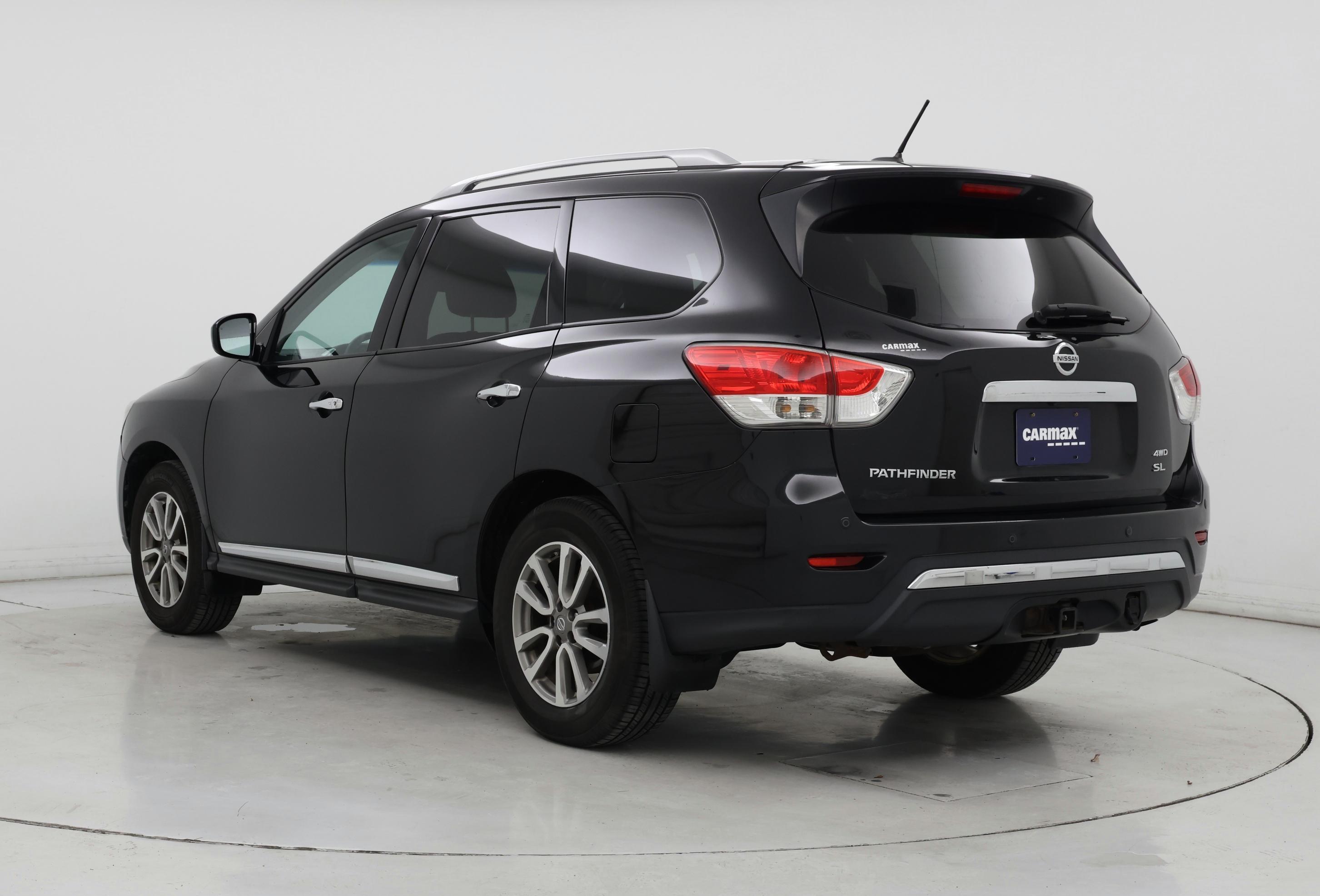 Thumbnail: 2015 Nissan Pathfinder - 2