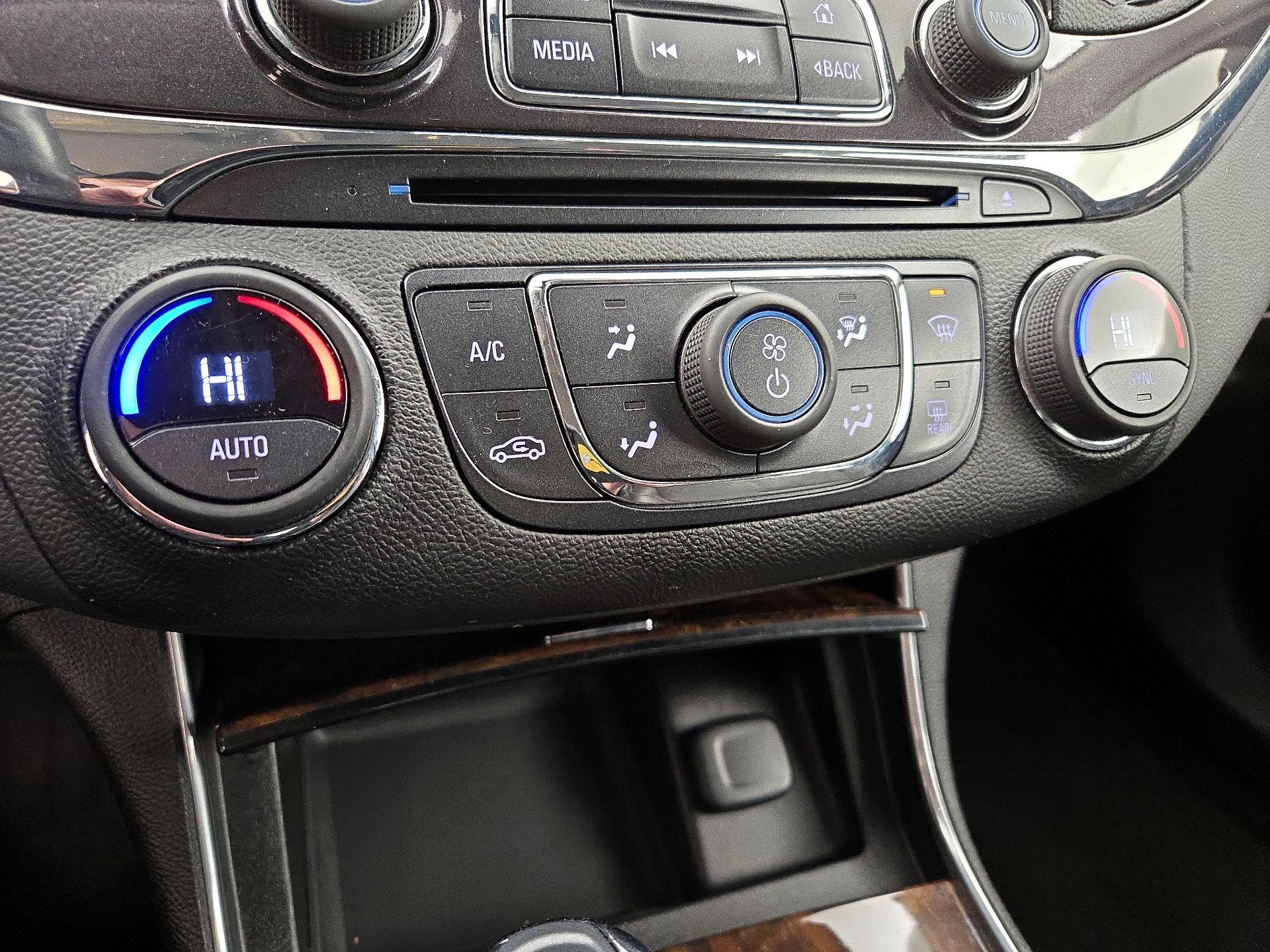 Thumbnail: 2015 Chevrolet Impala - 16