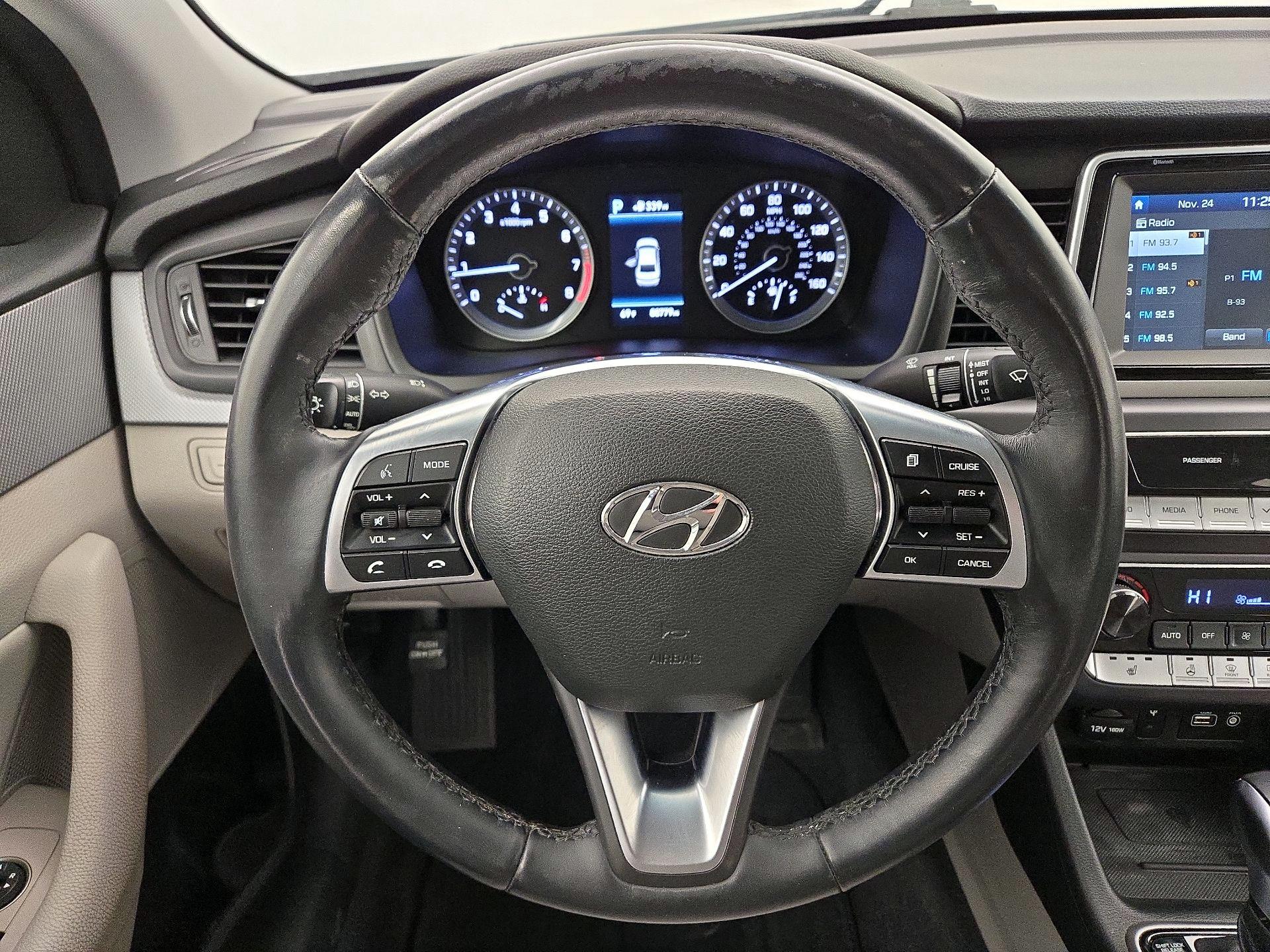 Thumbnail: 2019 Hyundai Sonata - 10