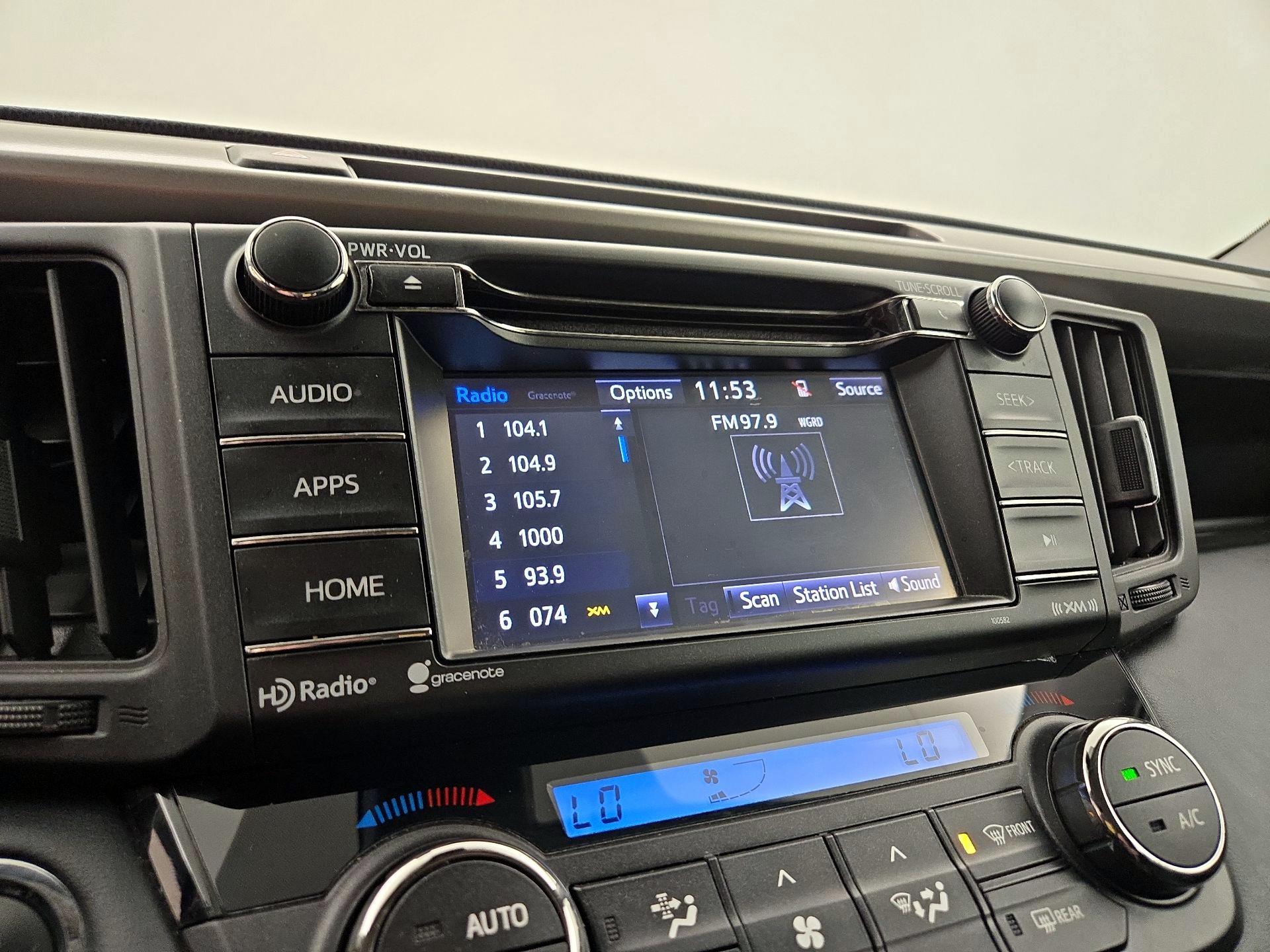 Thumbnail: 2018 Toyota RAV4 - 15