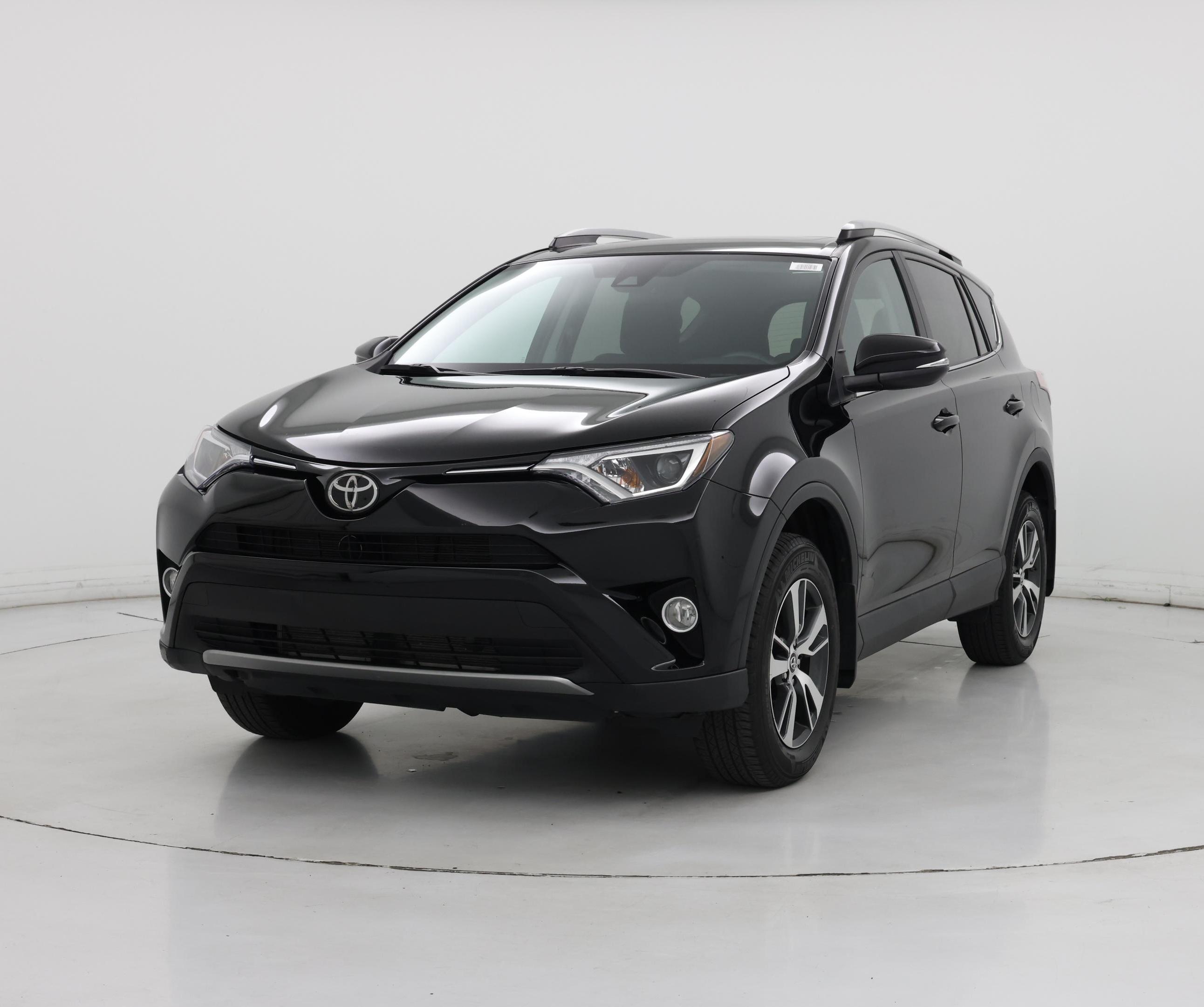 Thumbnail: 2018 Toyota RAV4 - 4