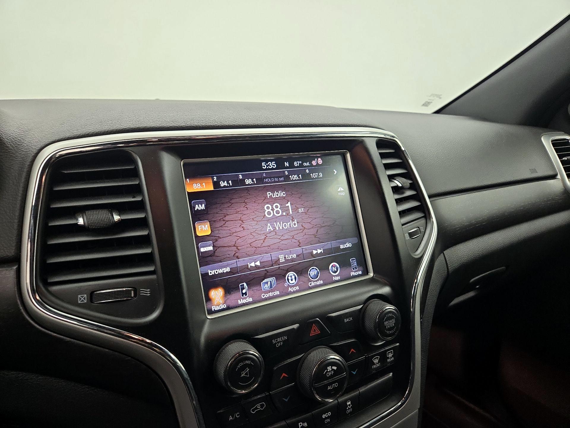 Thumbnail: 2015 Jeep Grand Cherokee - 16