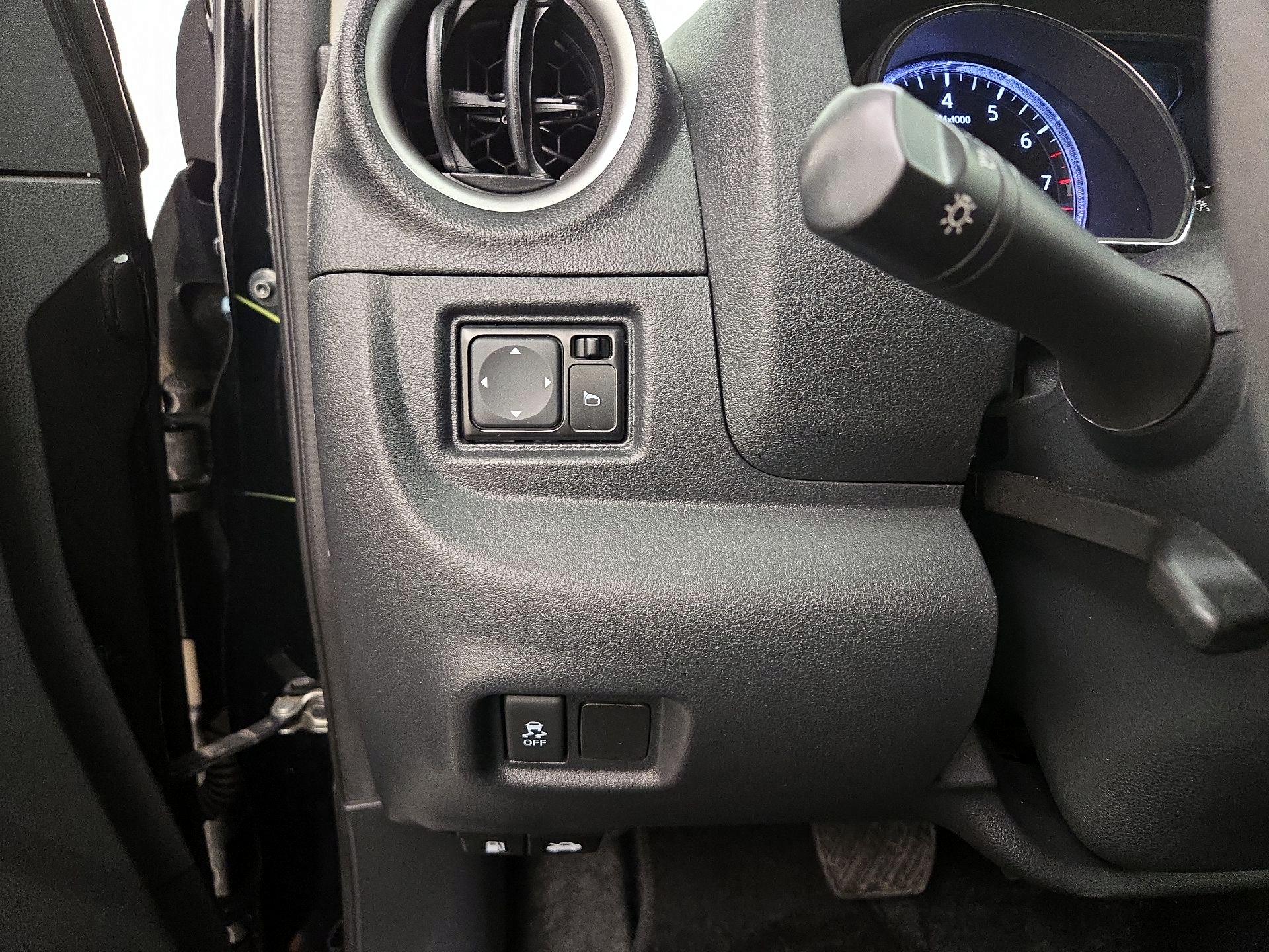 Thumbnail: 2017 Nissan Versa - 13