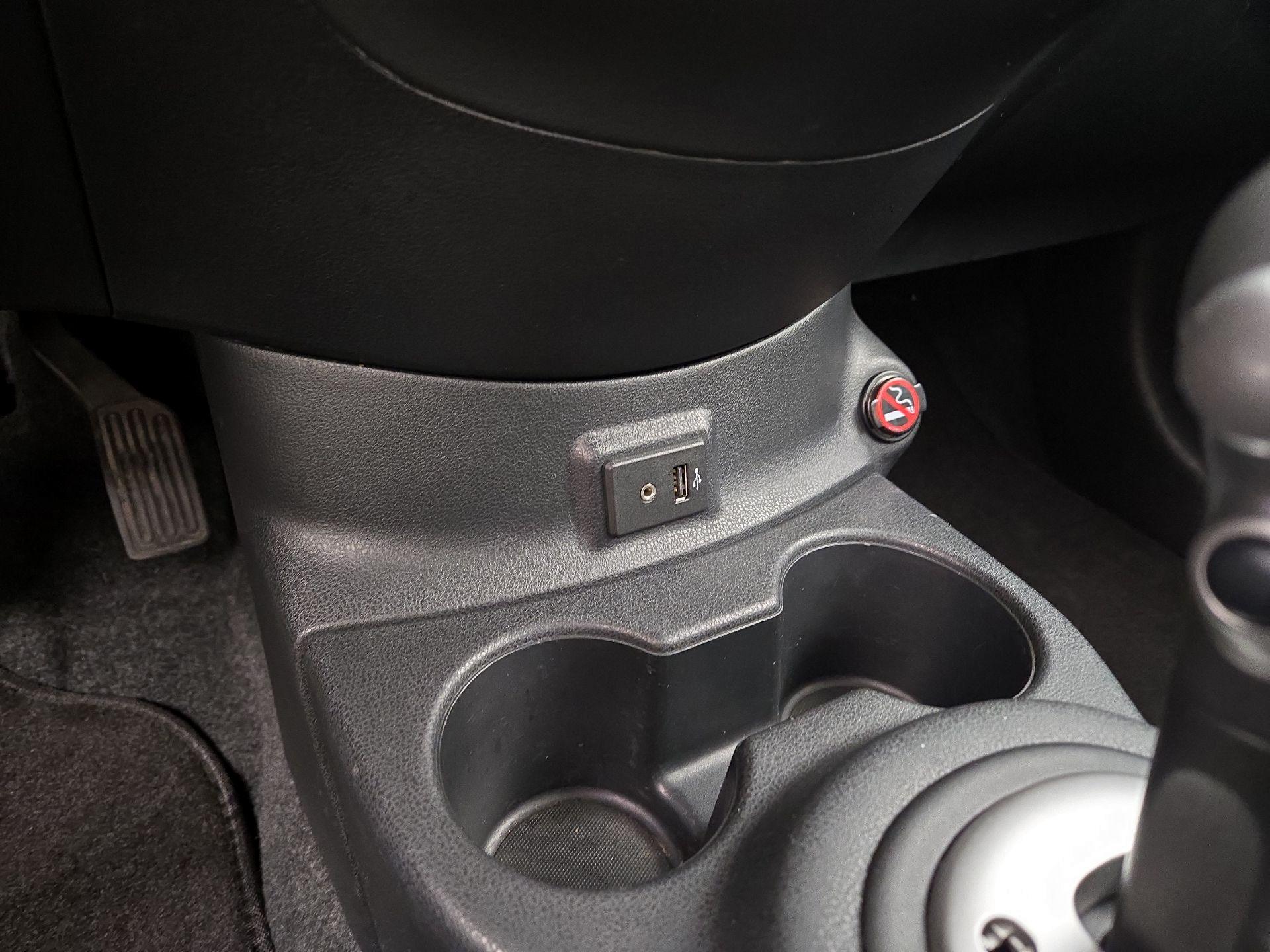 Thumbnail: 2017 Nissan Versa - 17