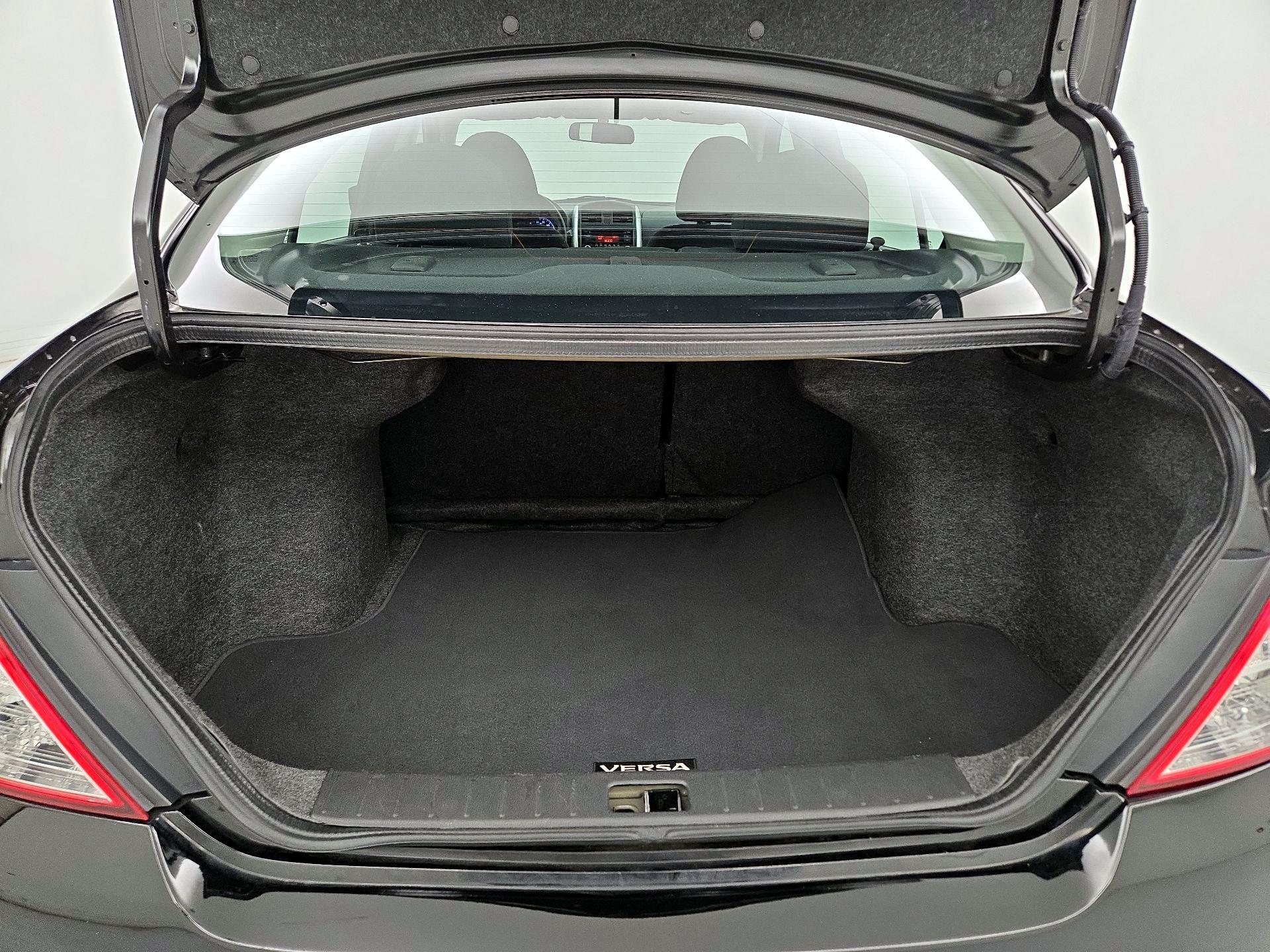 Thumbnail: 2017 Nissan Versa - 19