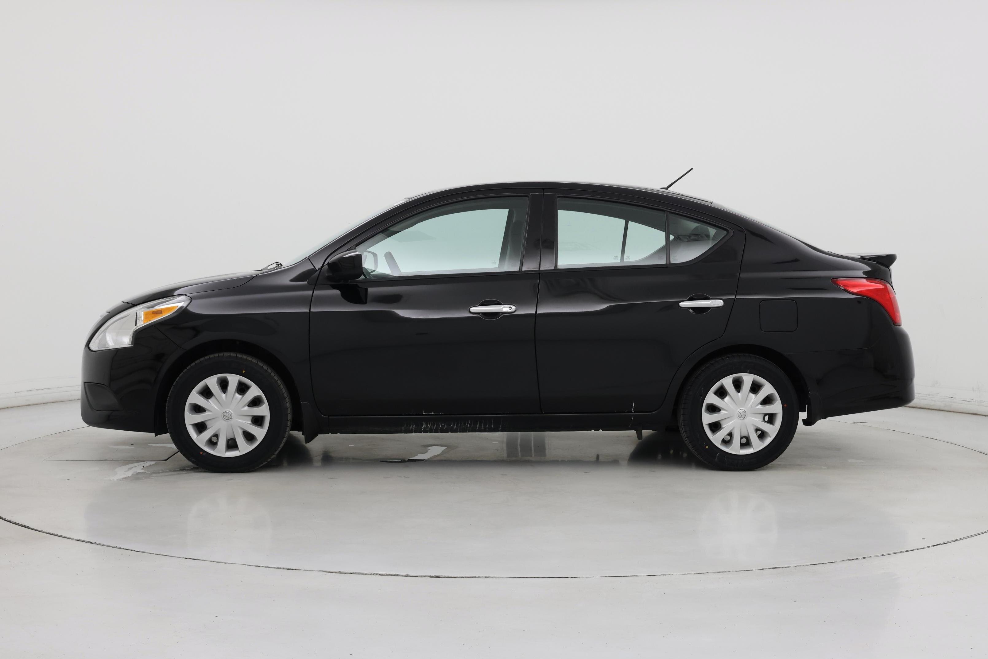 Thumbnail: 2017 Nissan Versa - 3