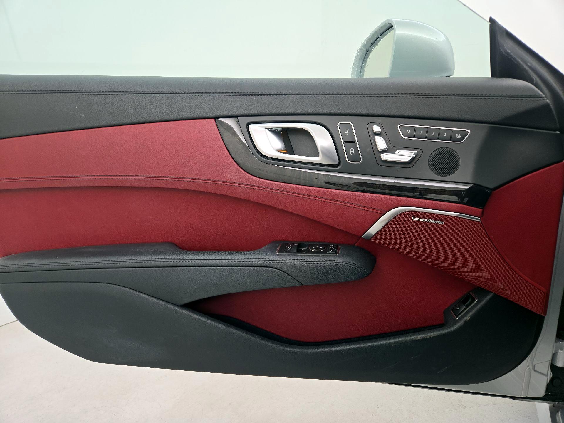 Thumbnail: 2015 Mercedes-Benz SL-Class - 12