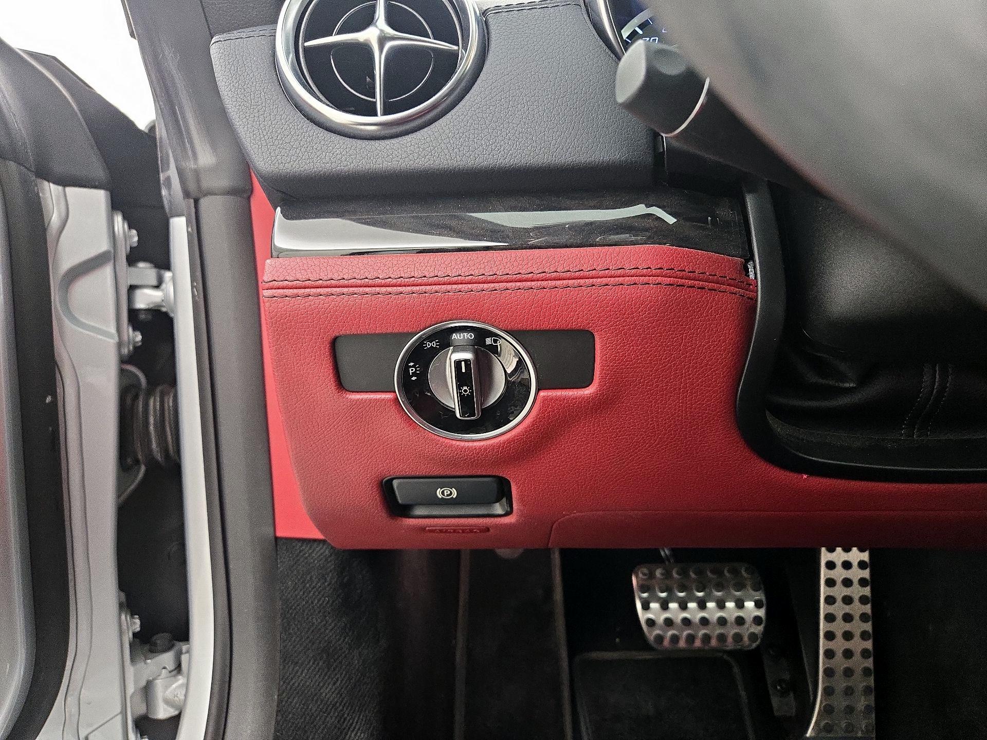 Thumbnail: 2015 Mercedes-Benz SL-Class - 13