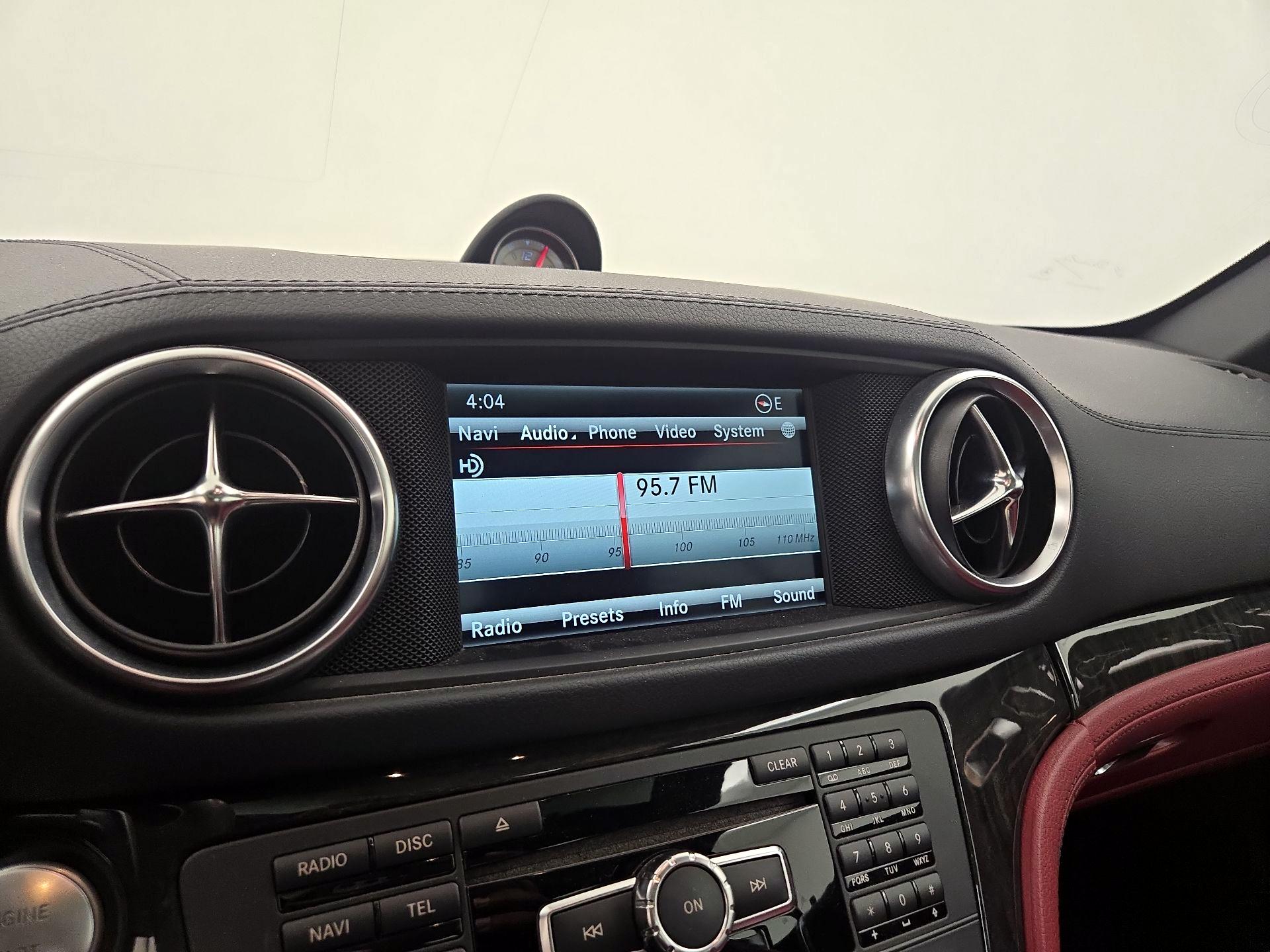 Thumbnail: 2015 Mercedes-Benz SL-Class - 16