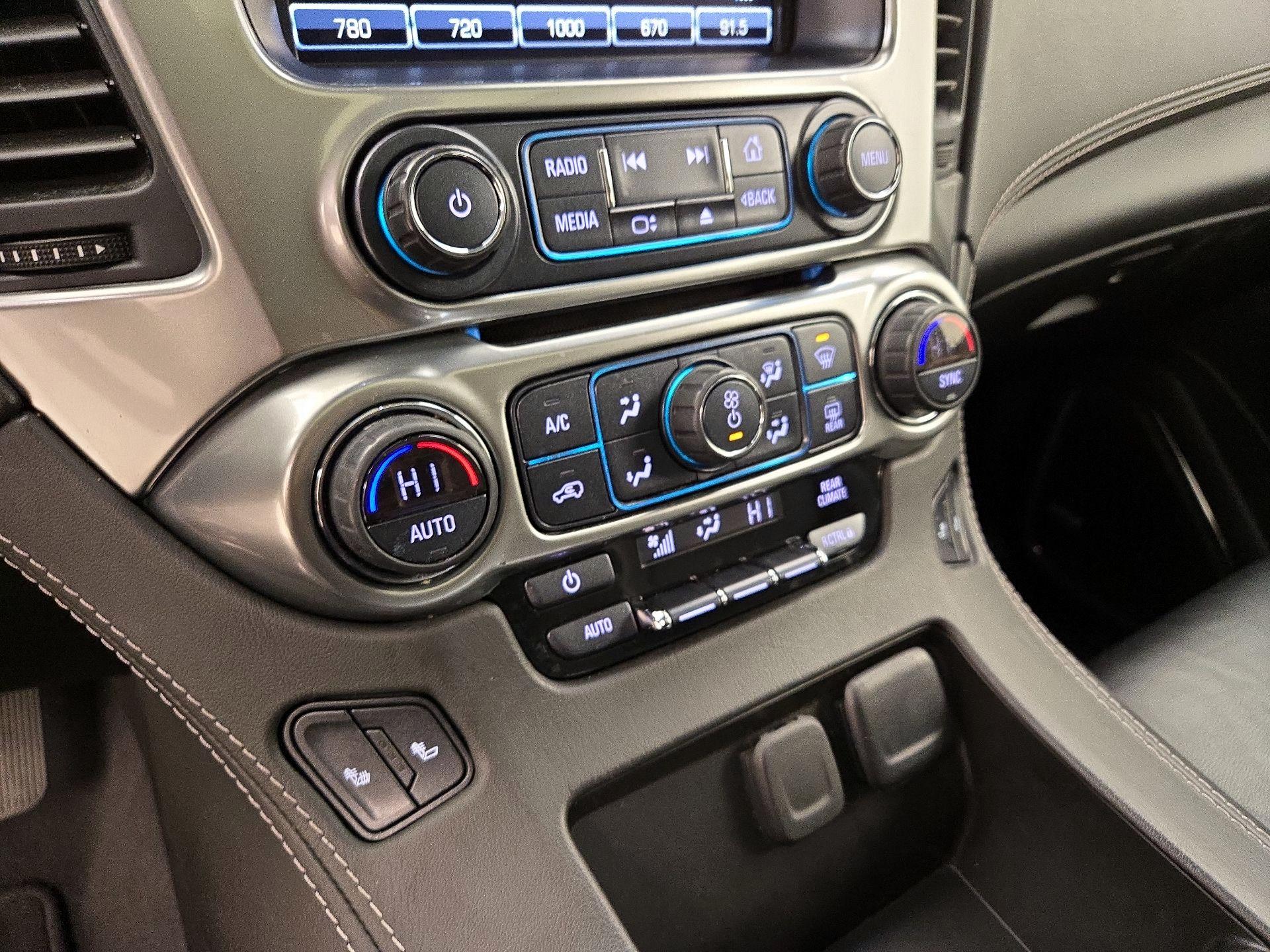 Thumbnail: 2019 Chevrolet Suburban - 17