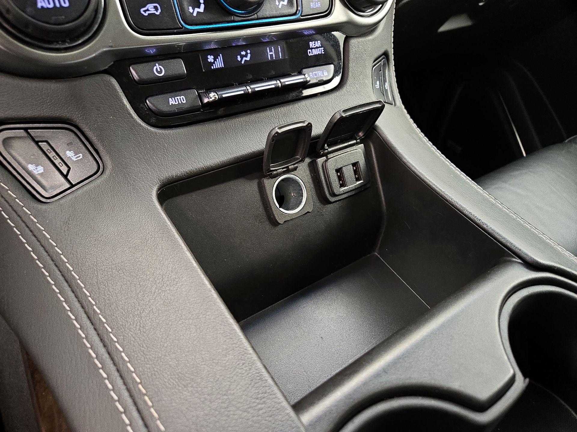 Thumbnail: 2019 Chevrolet Suburban - 19