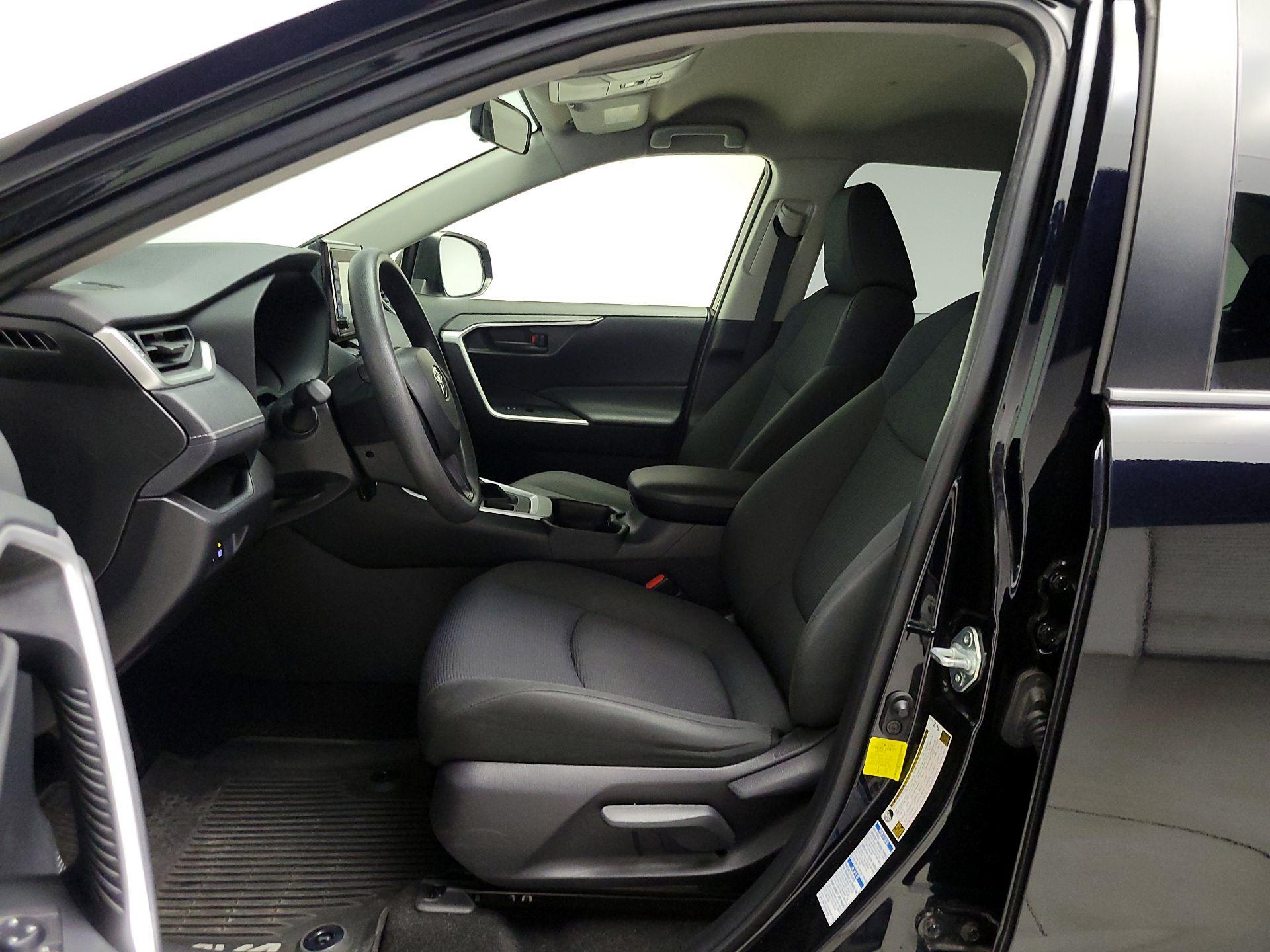 Thumbnail: 2020 Toyota RAV4 - 11