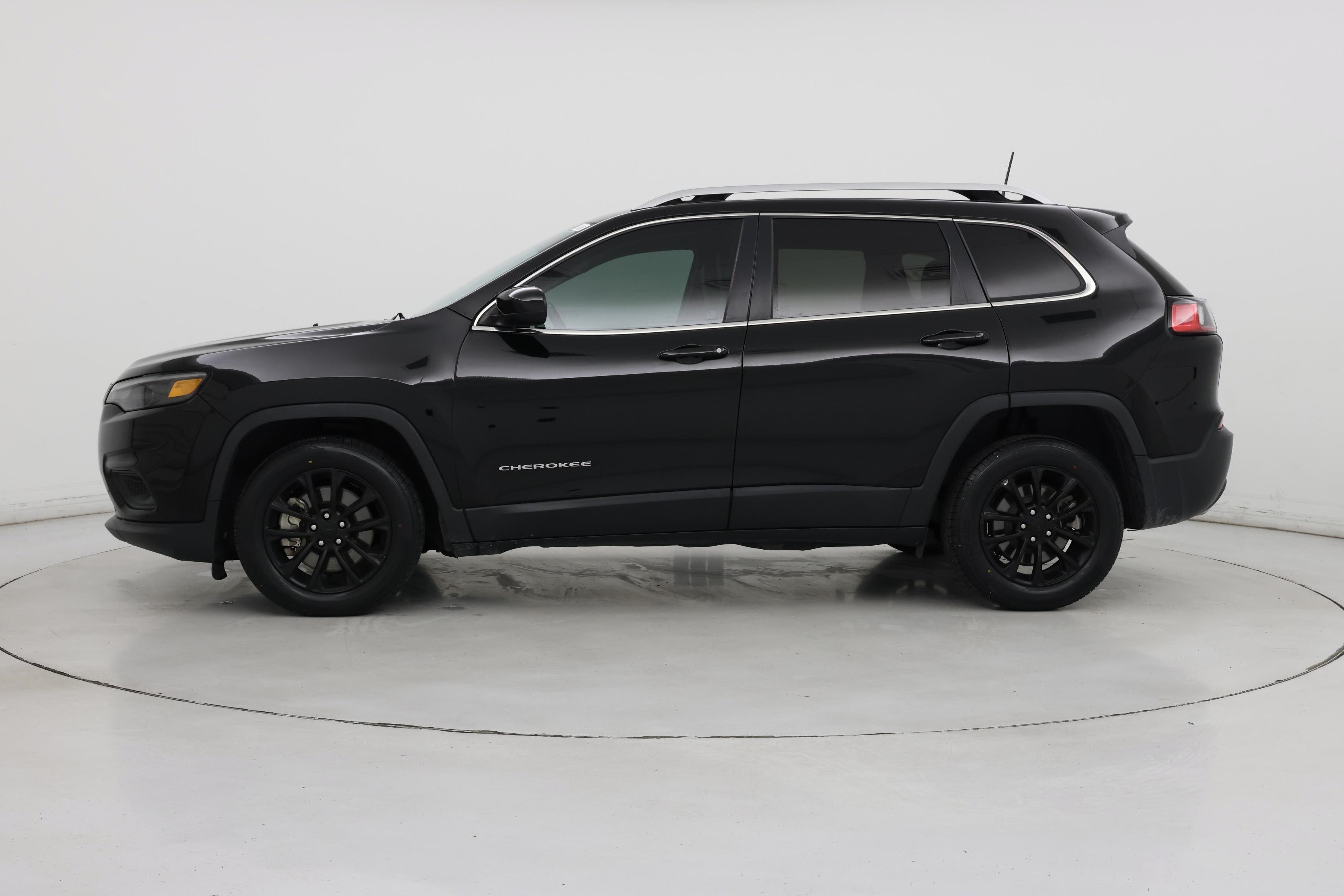 Thumbnail: 2019 Jeep Cherokee - 3
