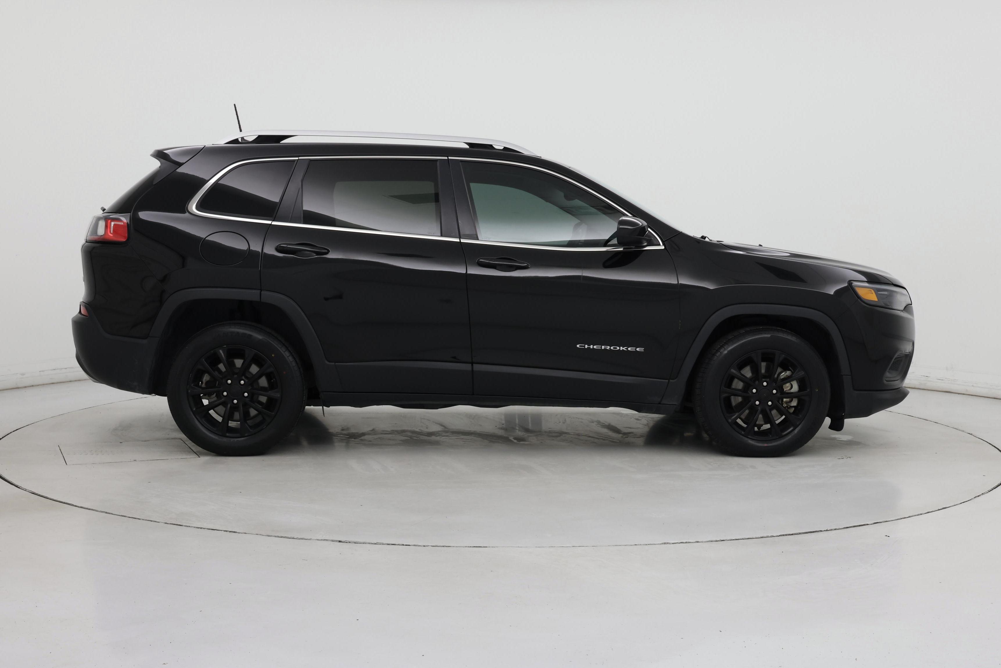 Thumbnail: 2019 Jeep Cherokee - 7