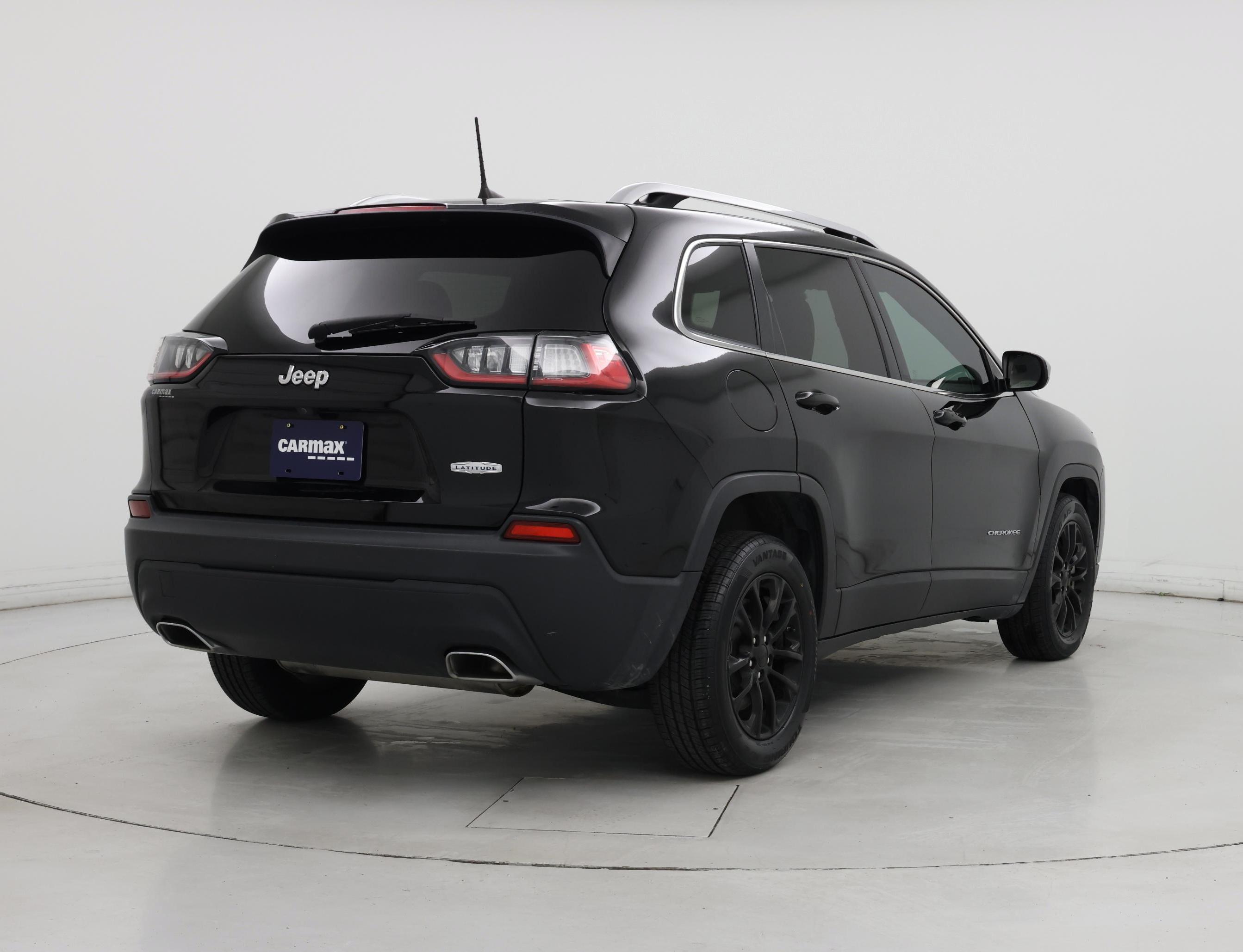 Thumbnail: 2019 Jeep Cherokee - 8