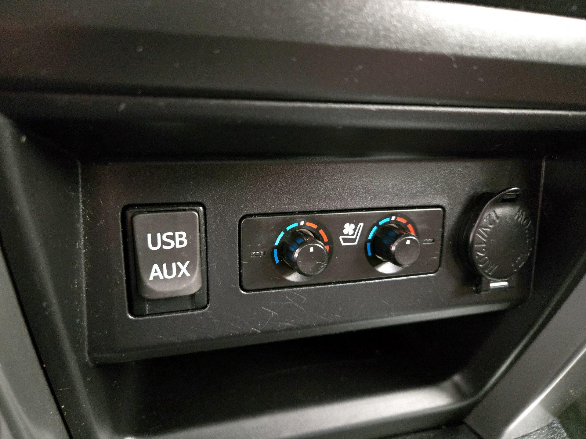 Thumbnail: 2016 Toyota 4Runner - 19