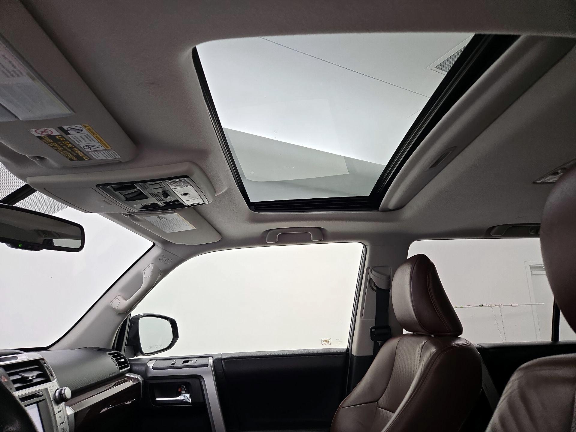 Thumbnail: 2016 Toyota 4Runner - 20