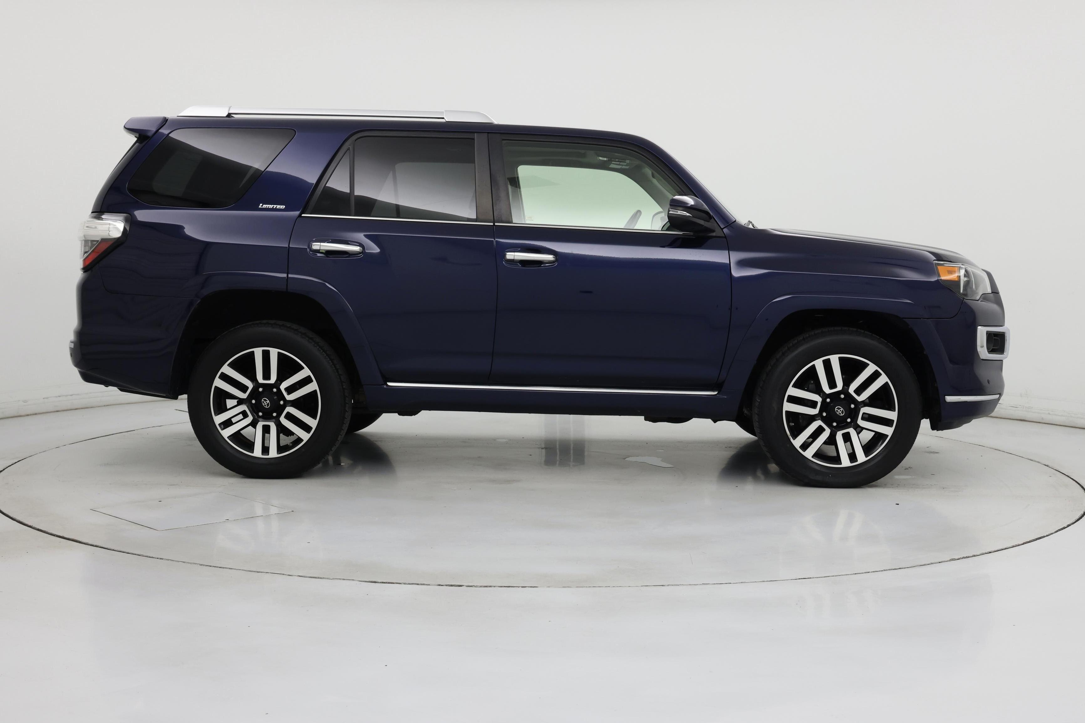 Thumbnail: 2016 Toyota 4Runner - 7