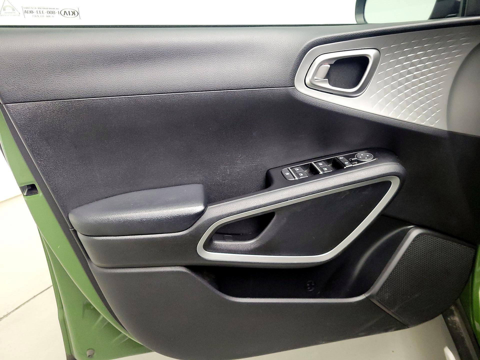 Thumbnail: 2020 Kia Soul - 12