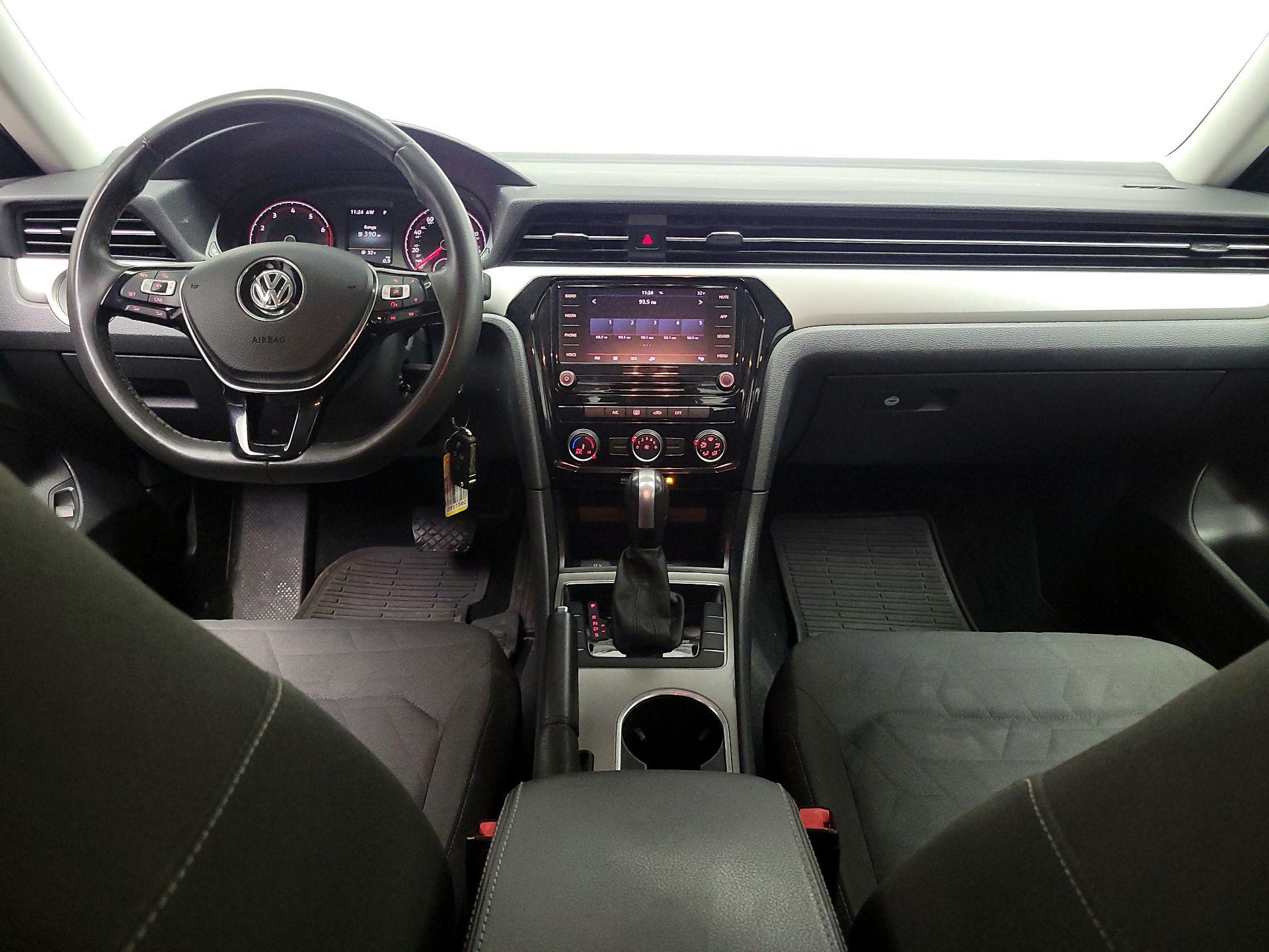 Thumbnail: 2021 Volkswagen Passat - 9