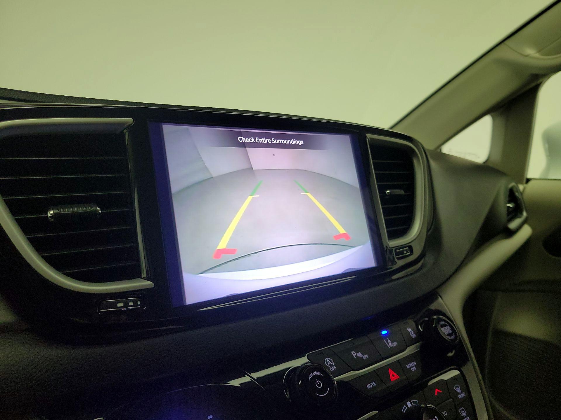 Thumbnail: 2022 Chrysler Pacifica - 14