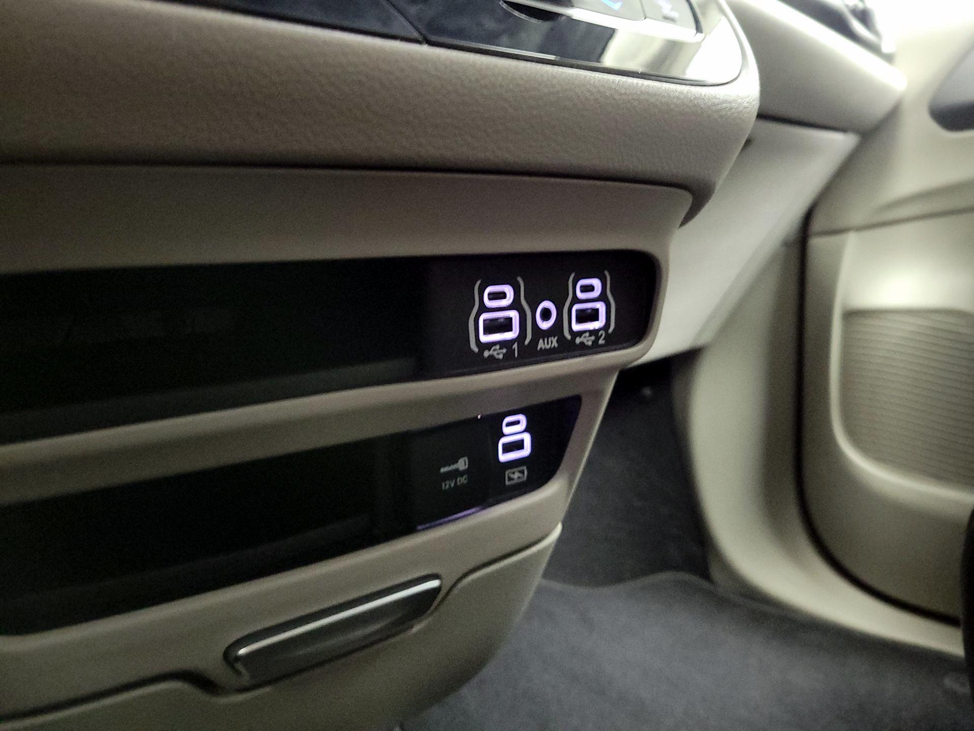 Thumbnail: 2022 Chrysler Pacifica - 18