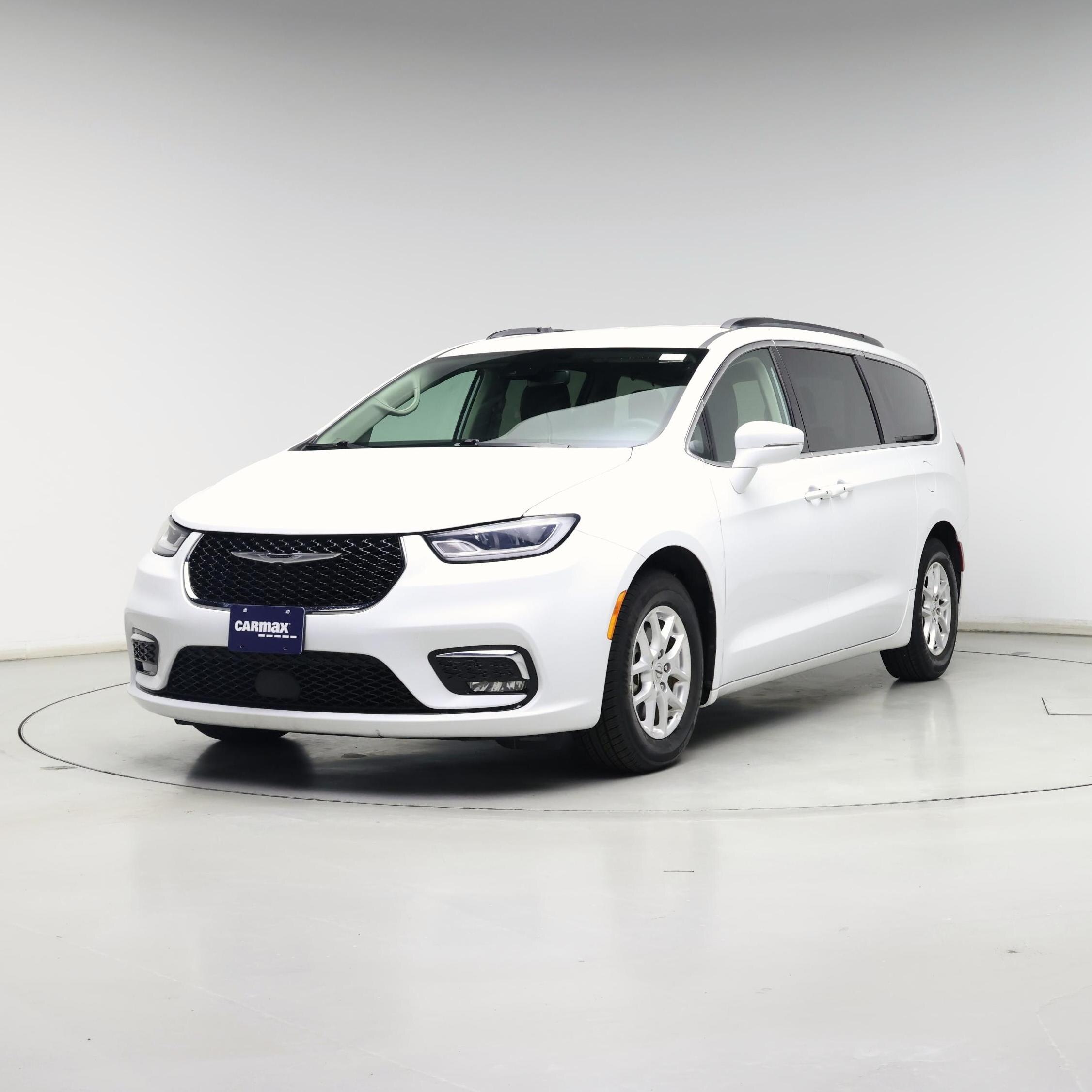 Thumbnail: 2022 Chrysler Pacifica - 4