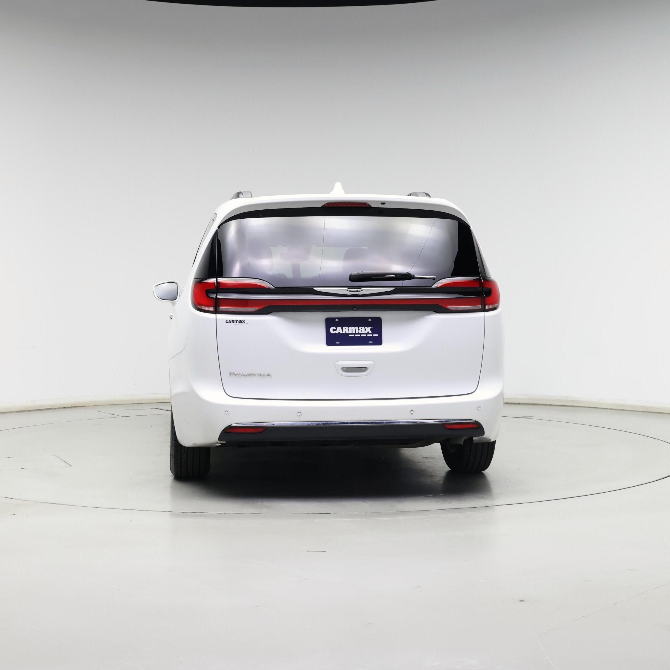 Thumbnail: 2022 Chrysler Pacifica - 6