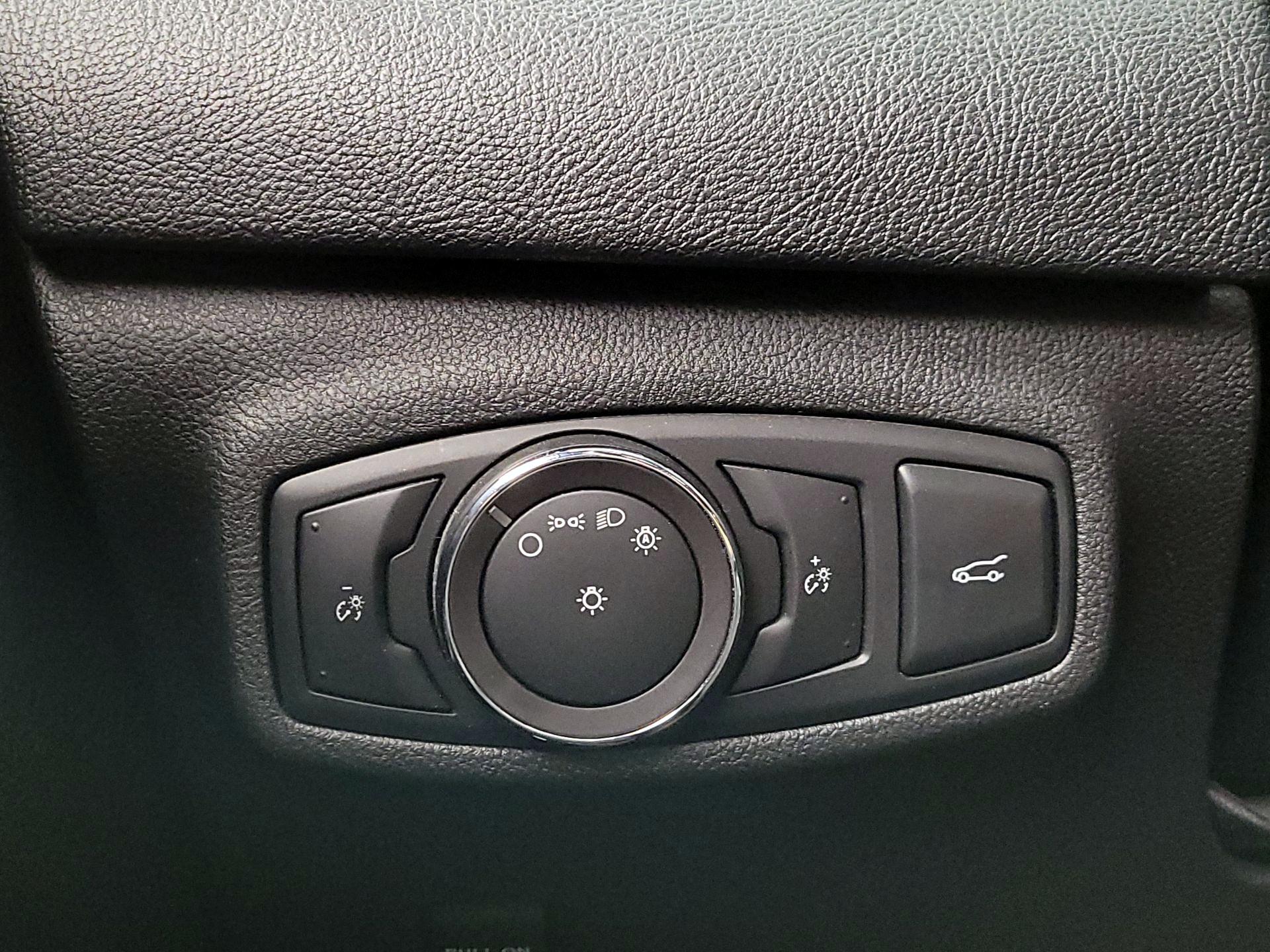 Thumbnail: 2018 Lincoln MKC - 13