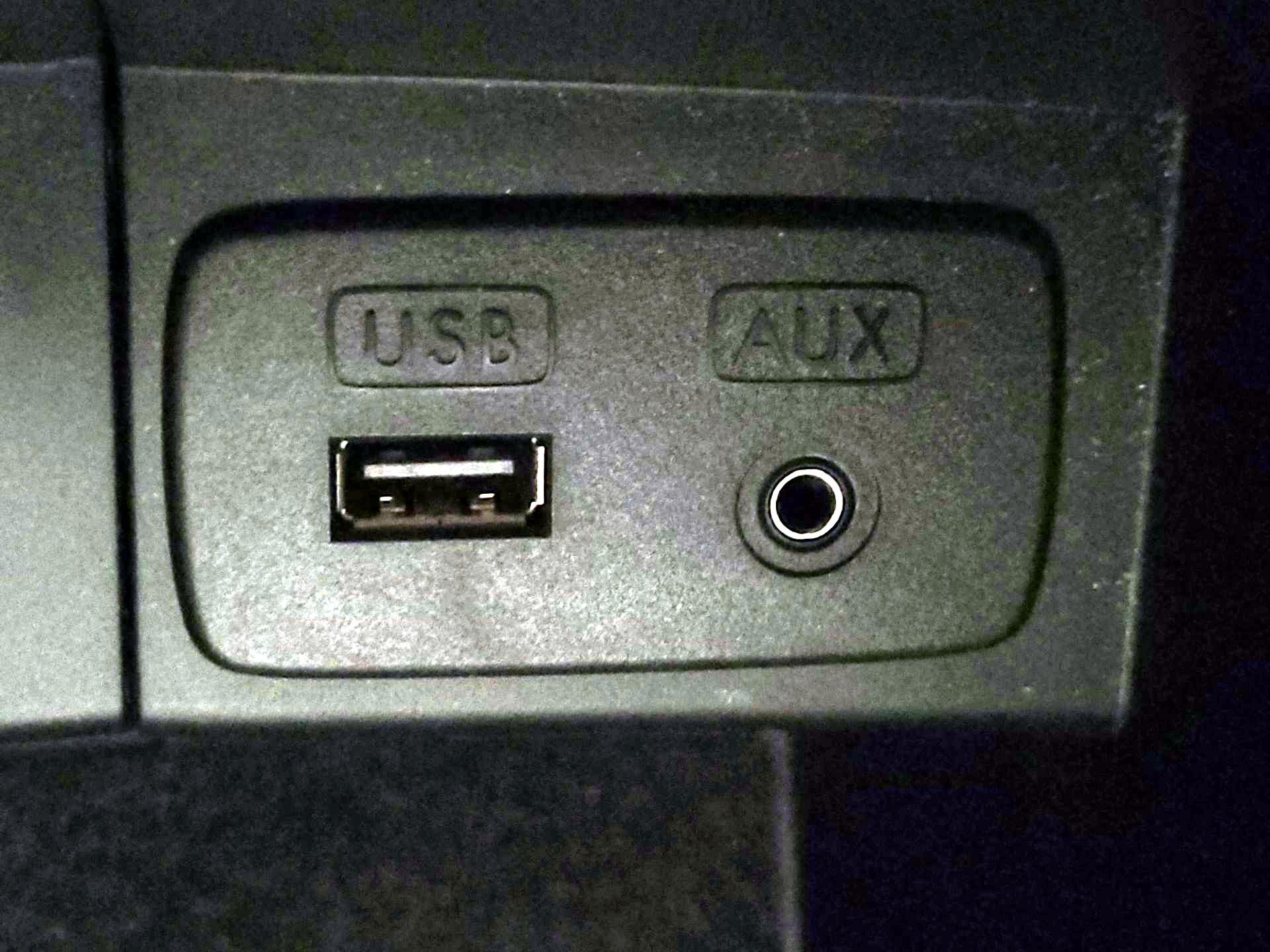 Thumbnail: 2015 Subaru Forester - 18