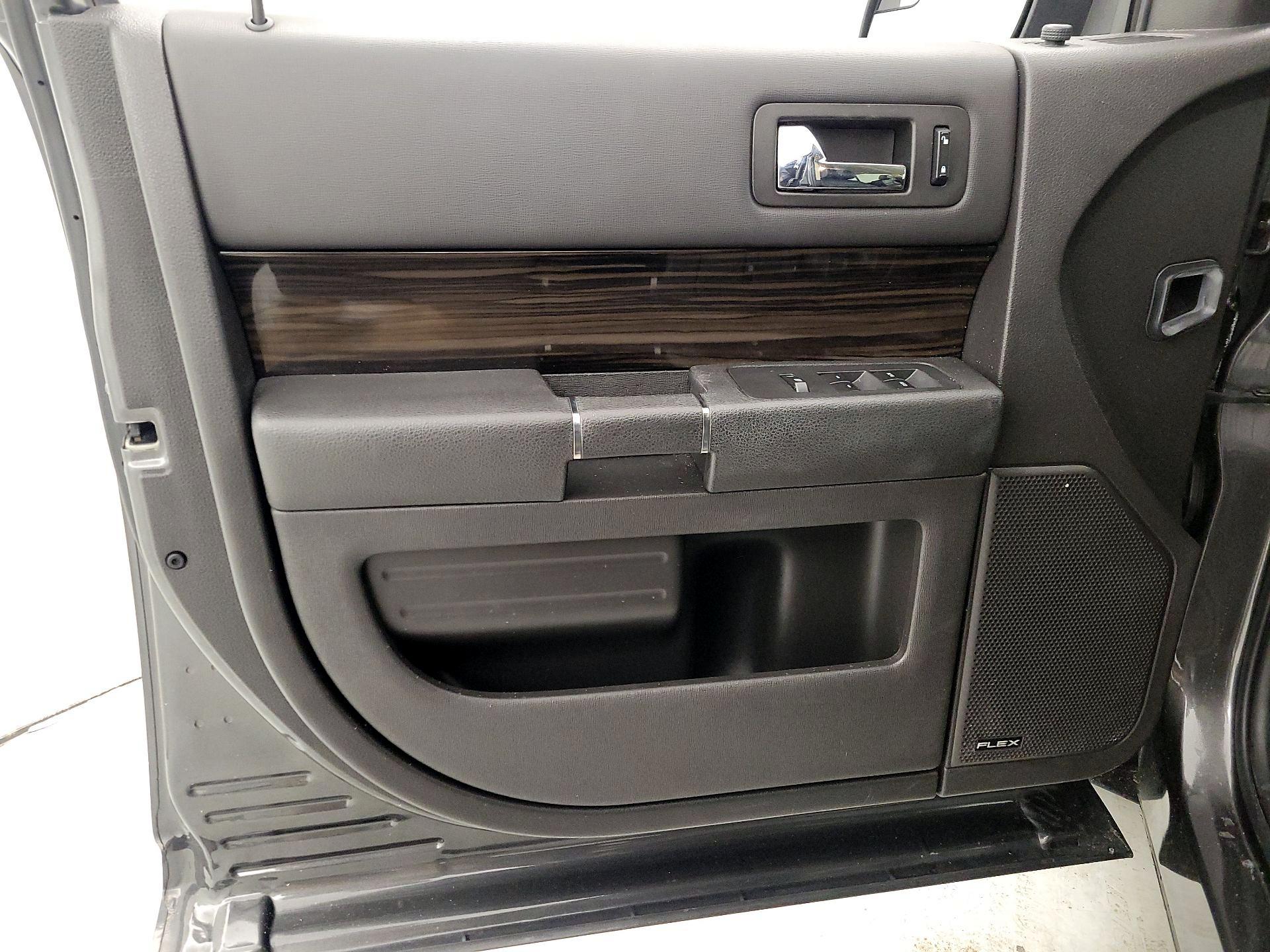 Thumbnail: 2019 Ford Flex - 12