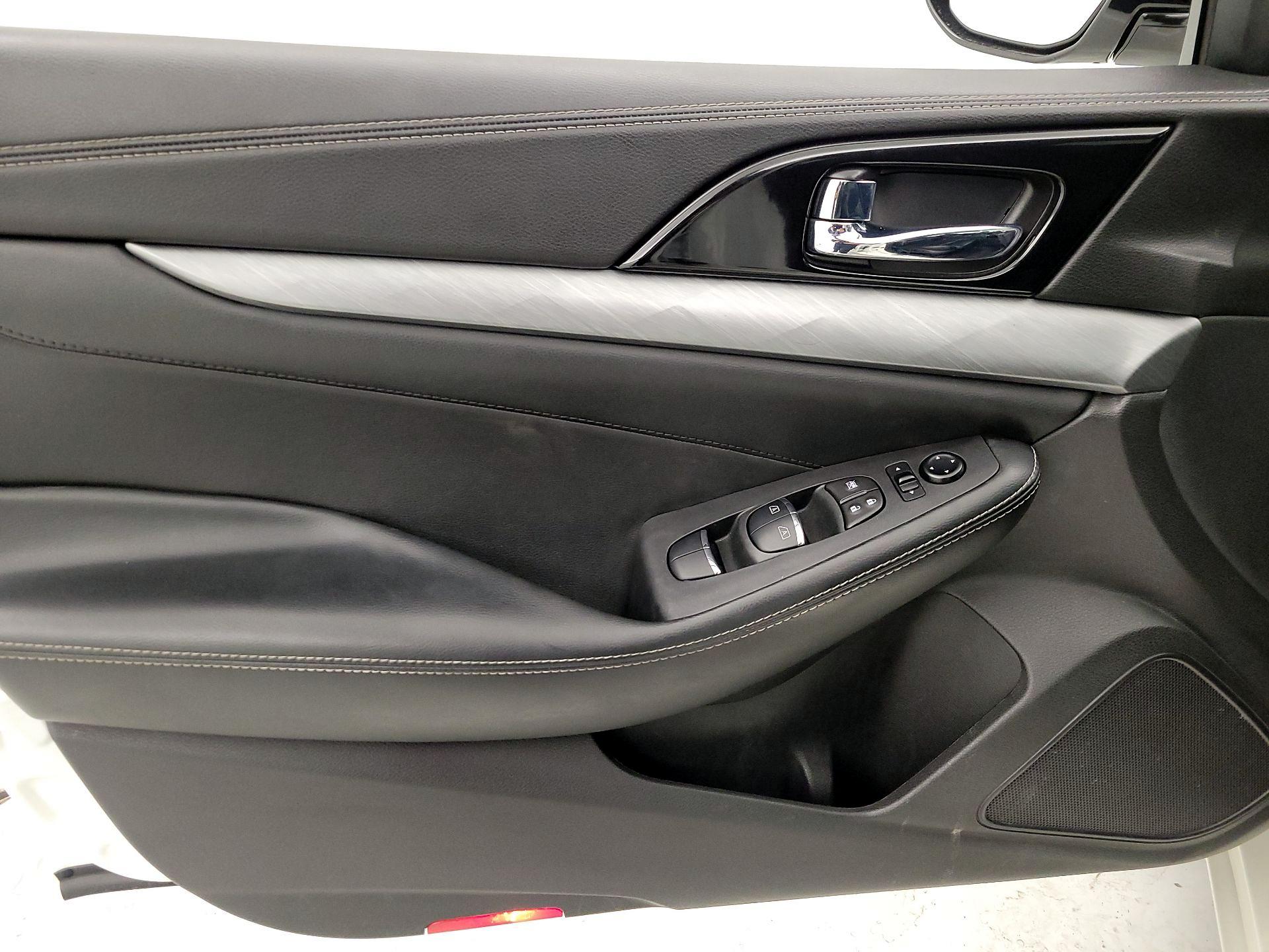 Thumbnail: 2016 Nissan Maxima - 12