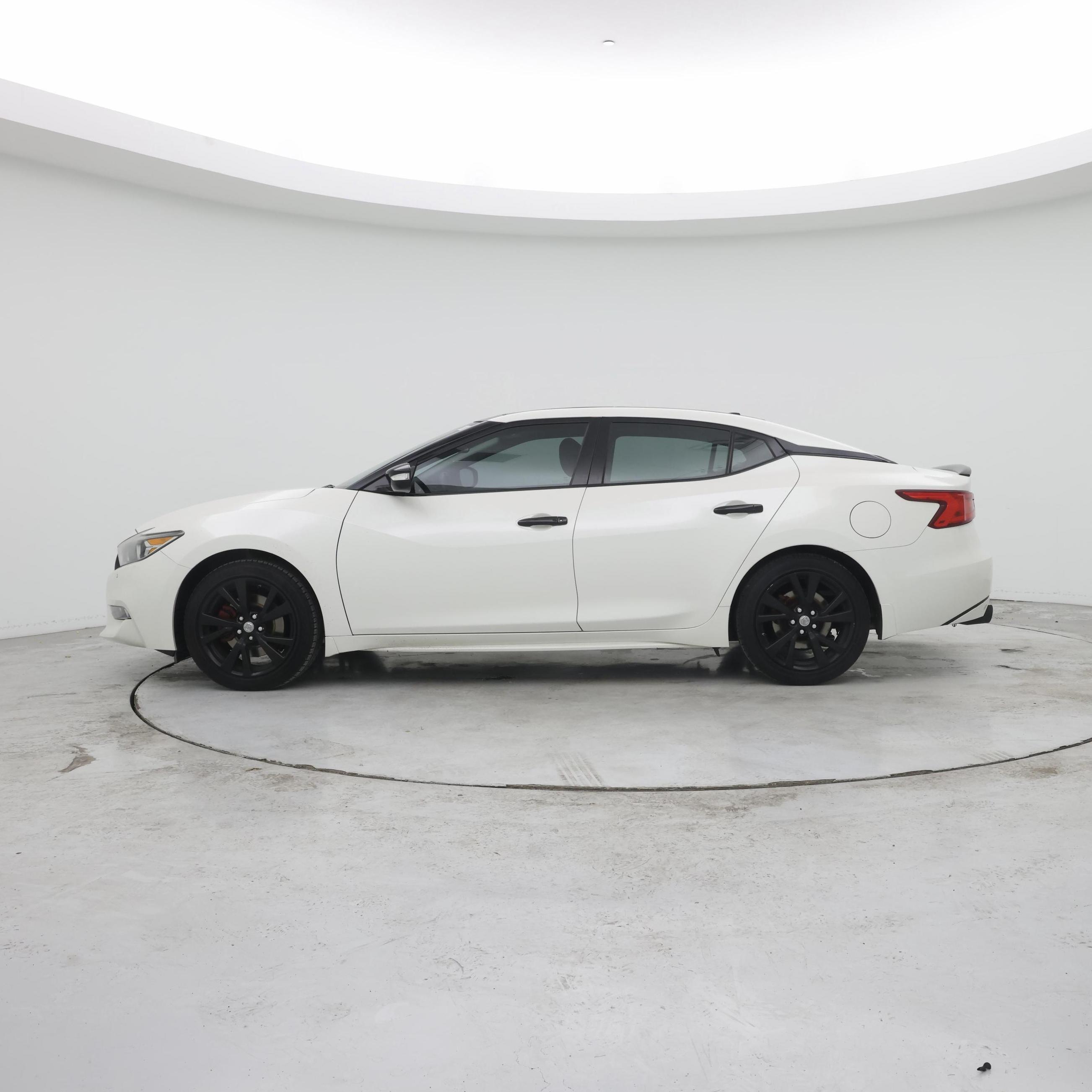 Thumbnail: 2016 Nissan Maxima - 3