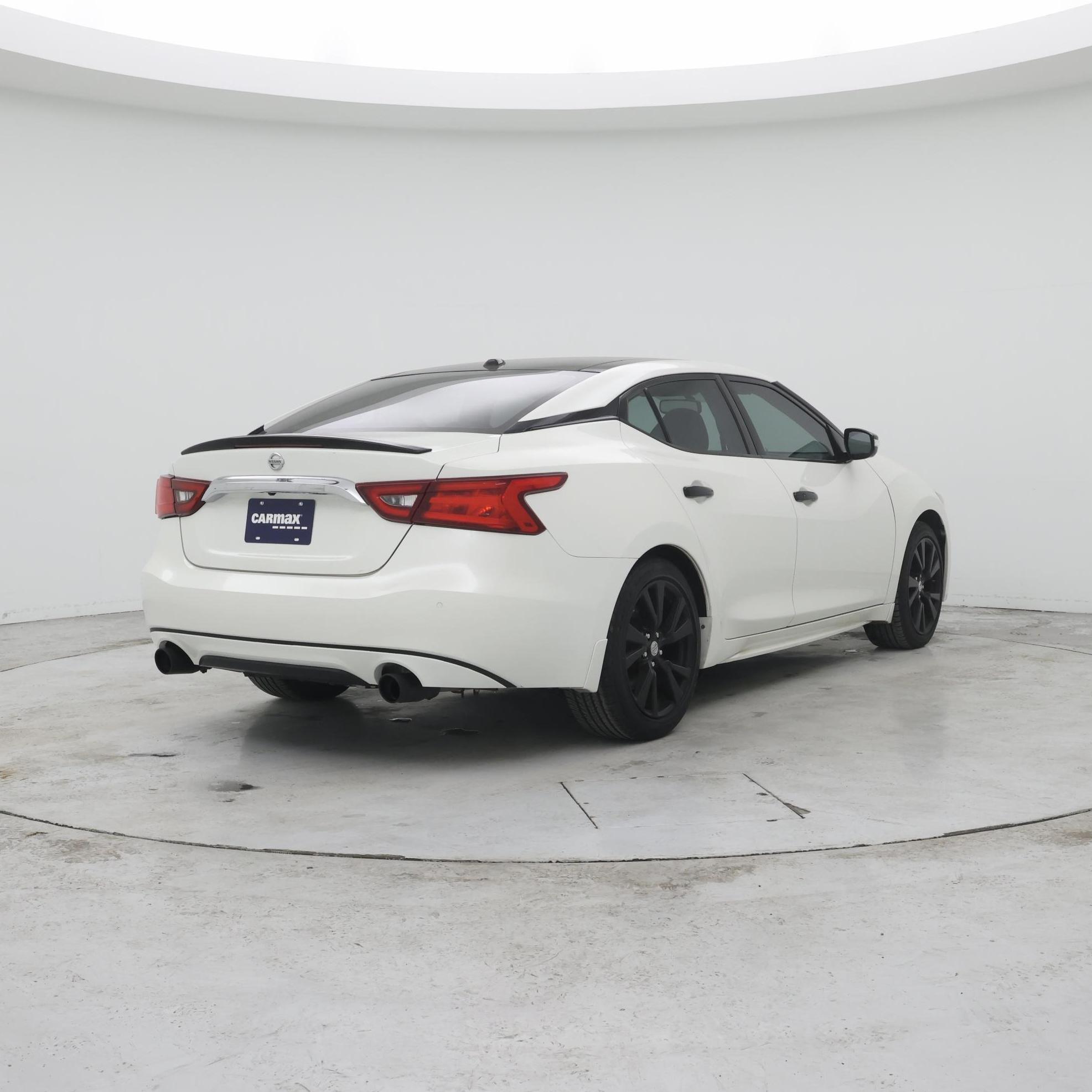 Thumbnail: 2016 Nissan Maxima - 8