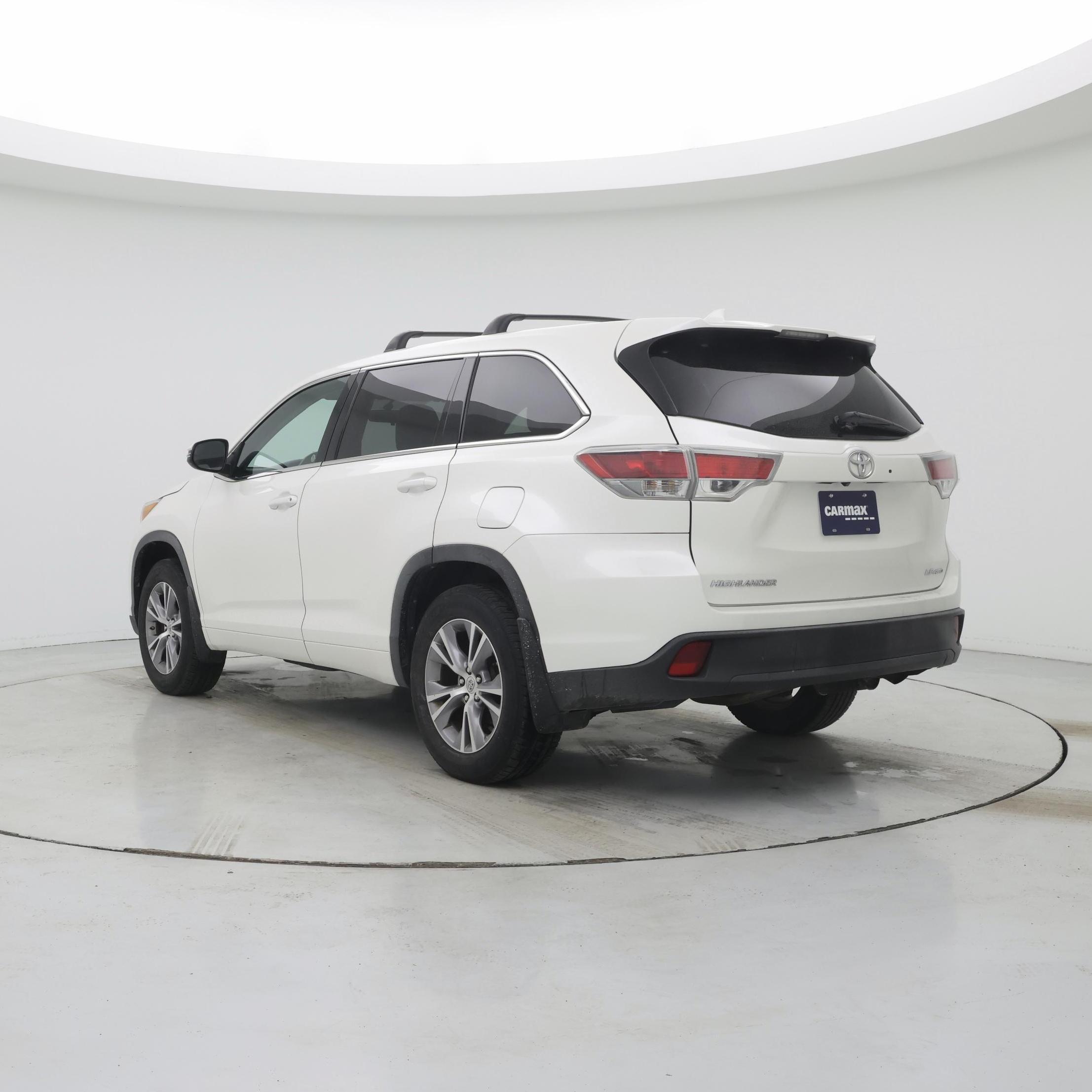 Thumbnail: 2015 Toyota Highlander - 2