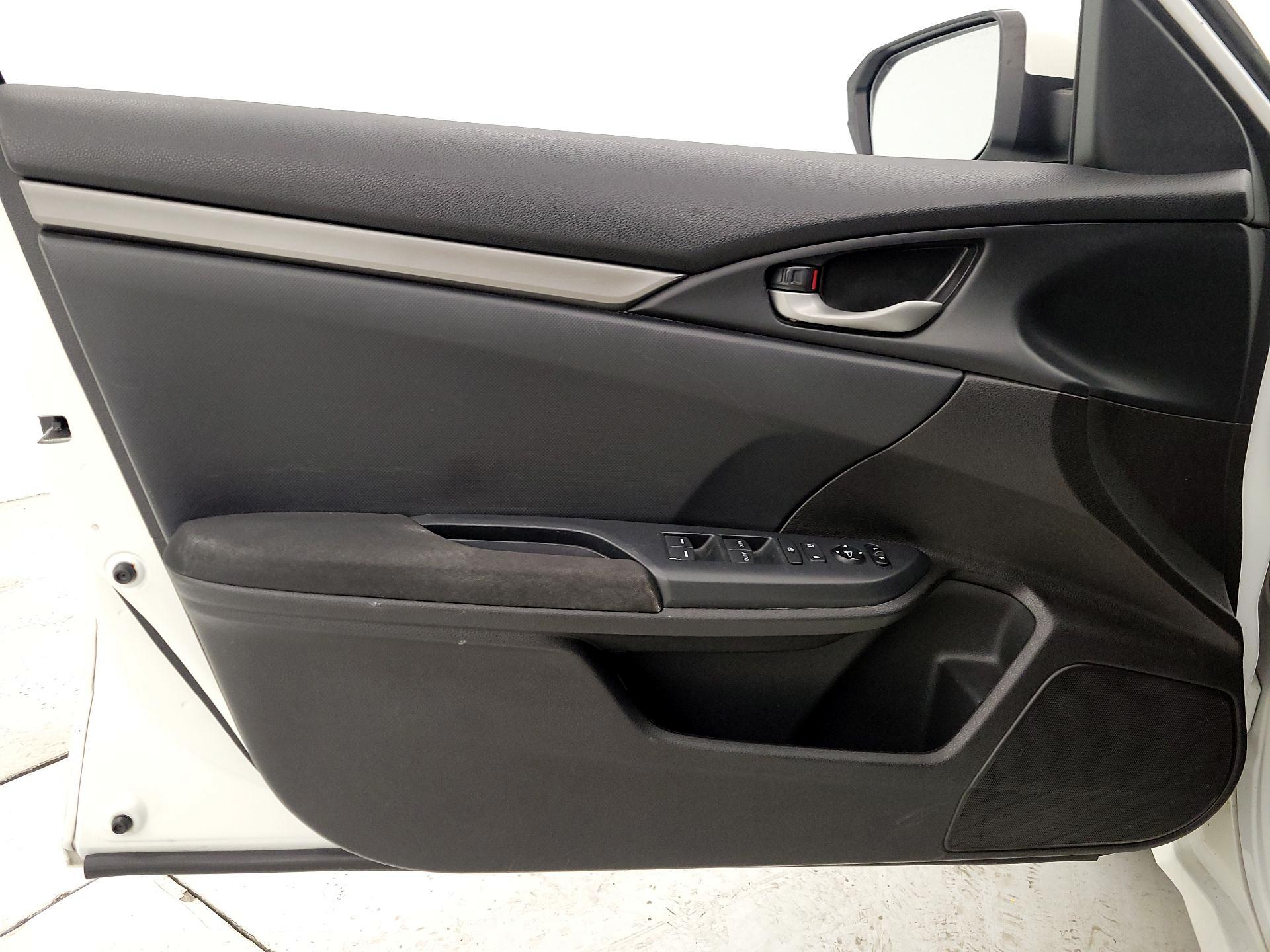 Thumbnail: 2018 Honda Civic - 12