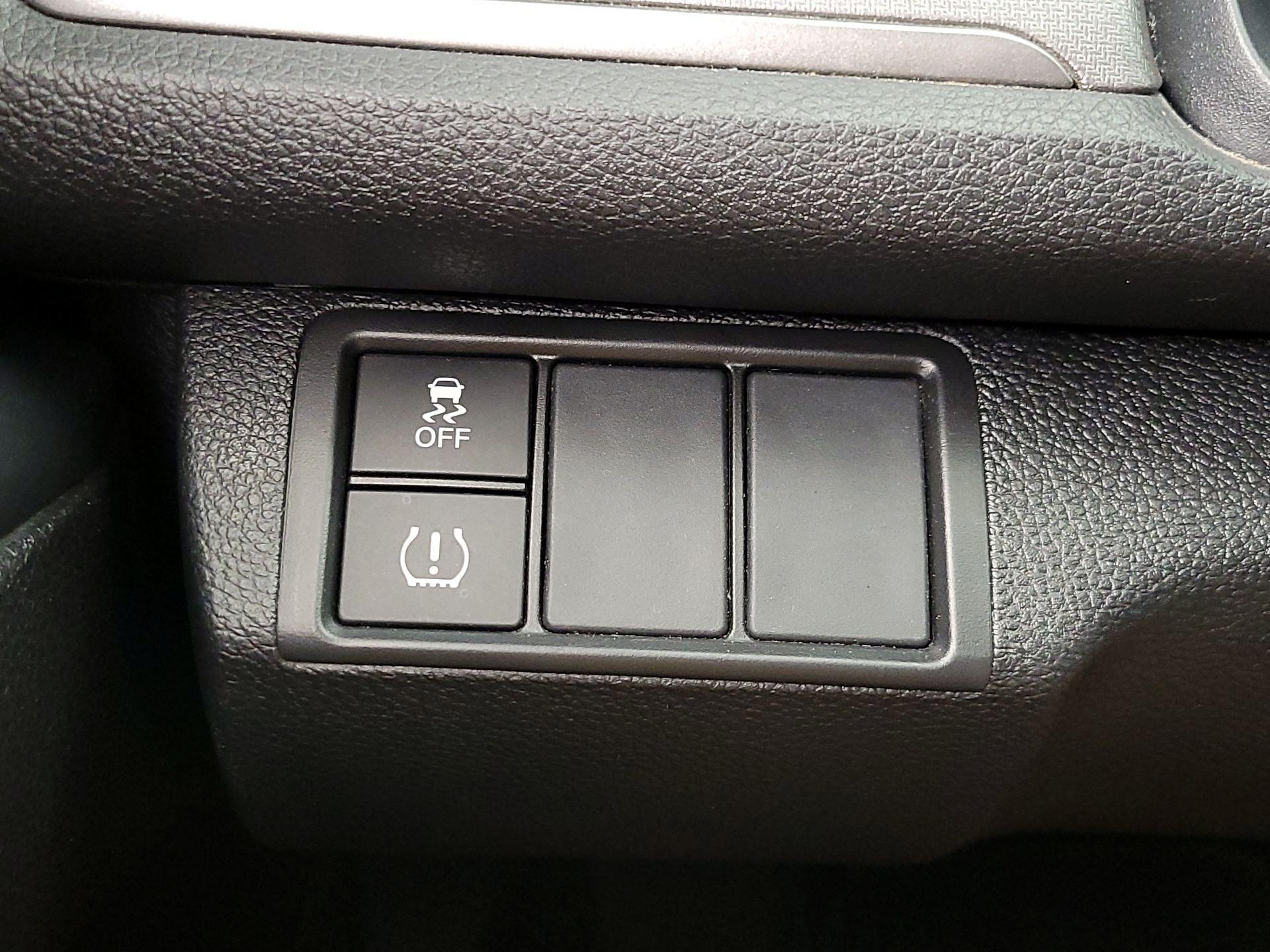 Thumbnail: 2018 Honda Civic - 13