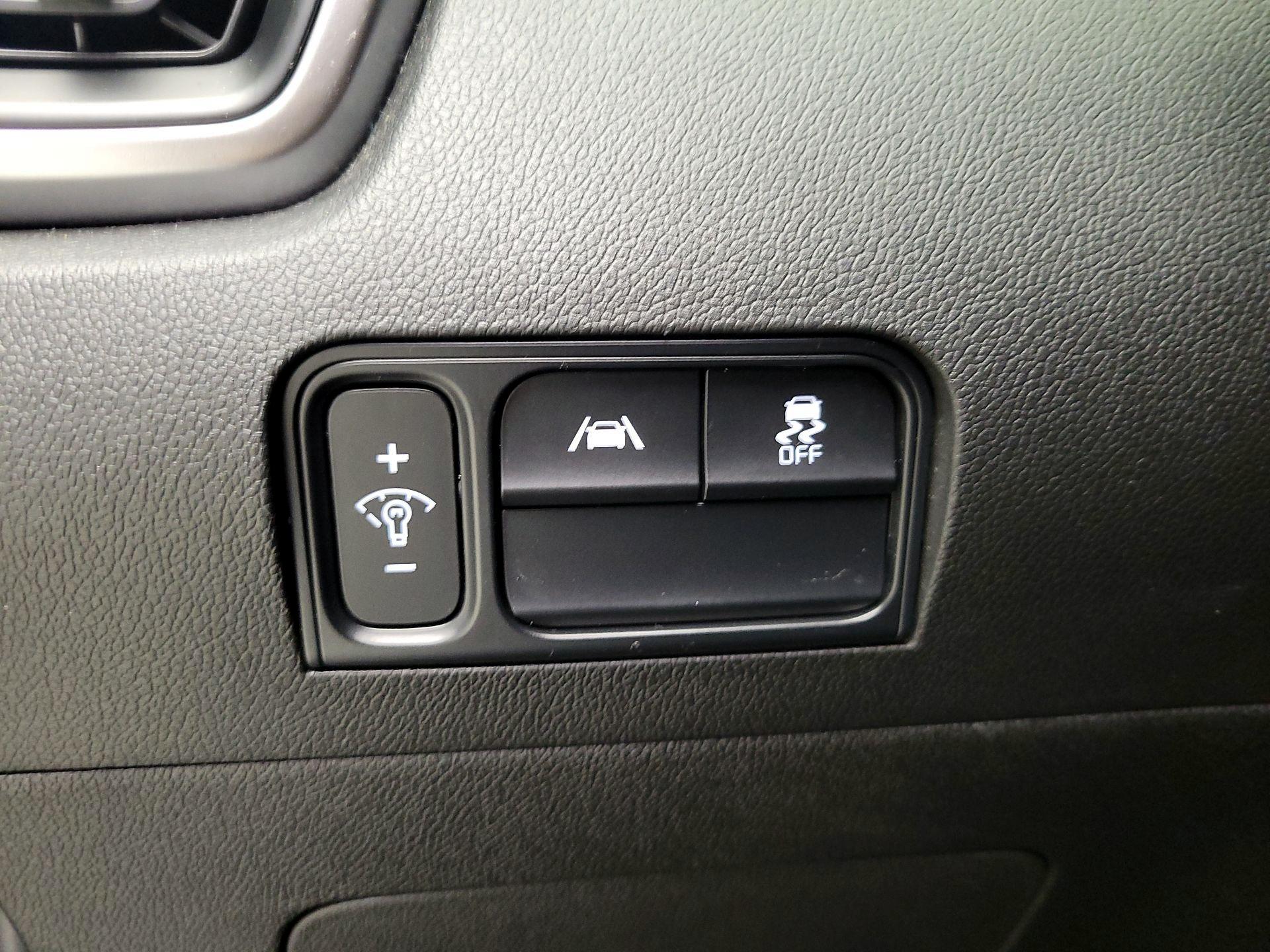 Thumbnail: 2022 Kia Sorento - 13