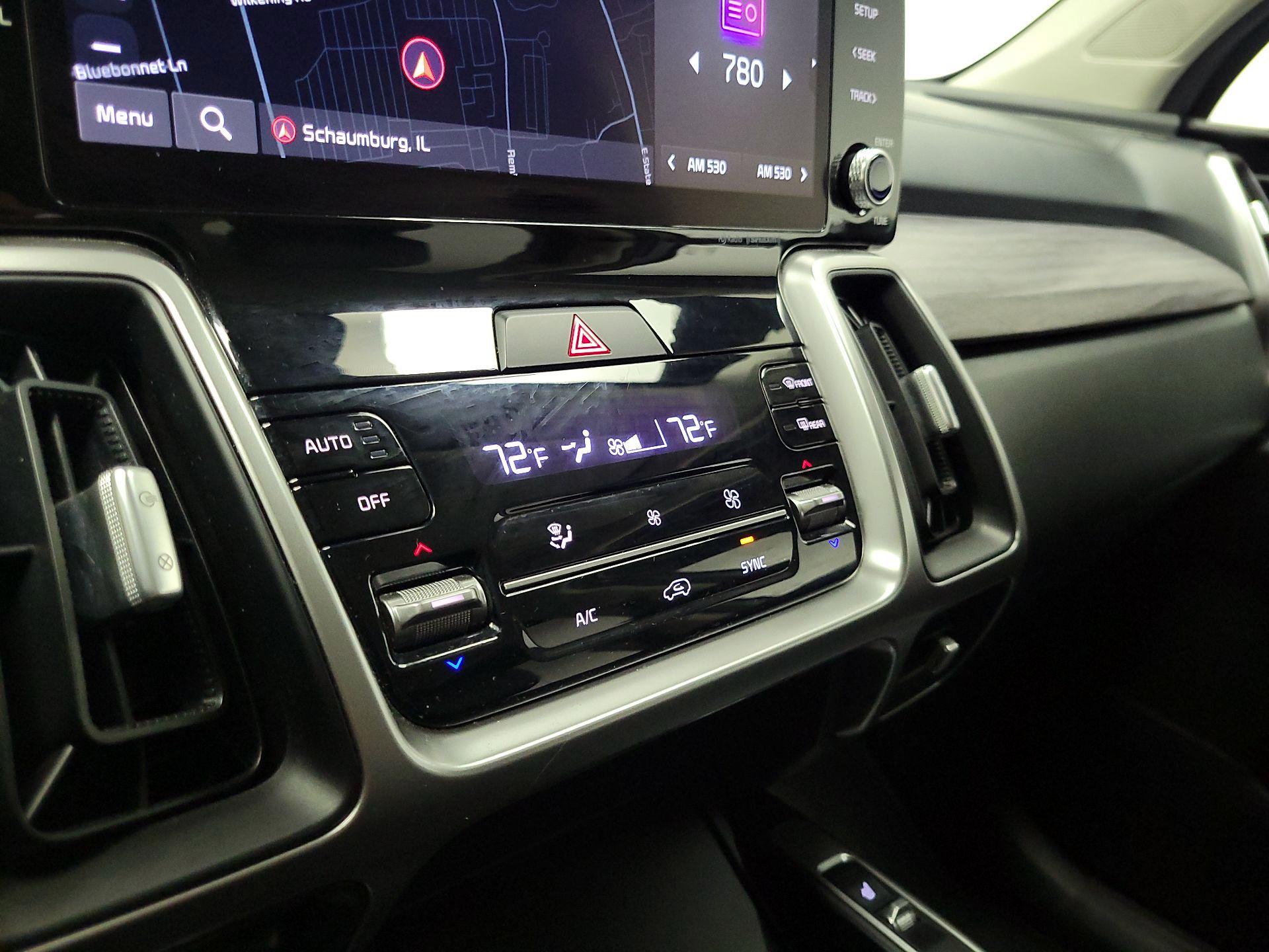 Thumbnail: 2022 Kia Sorento - 17